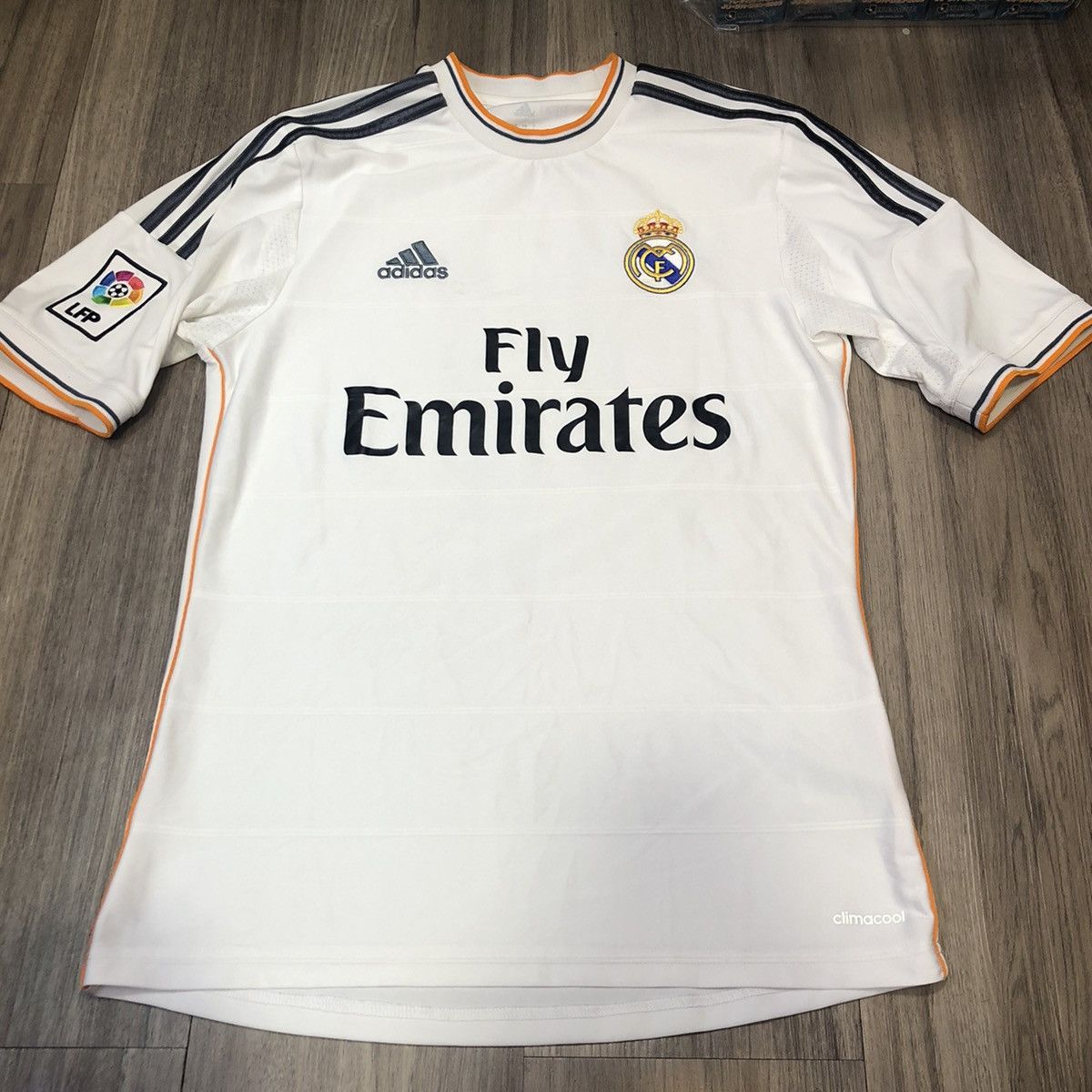 Adidas Real Madrid 13/14 home shirt #11 Bale Size US S / EU 44-46 / 1 - 1 Thumbnail