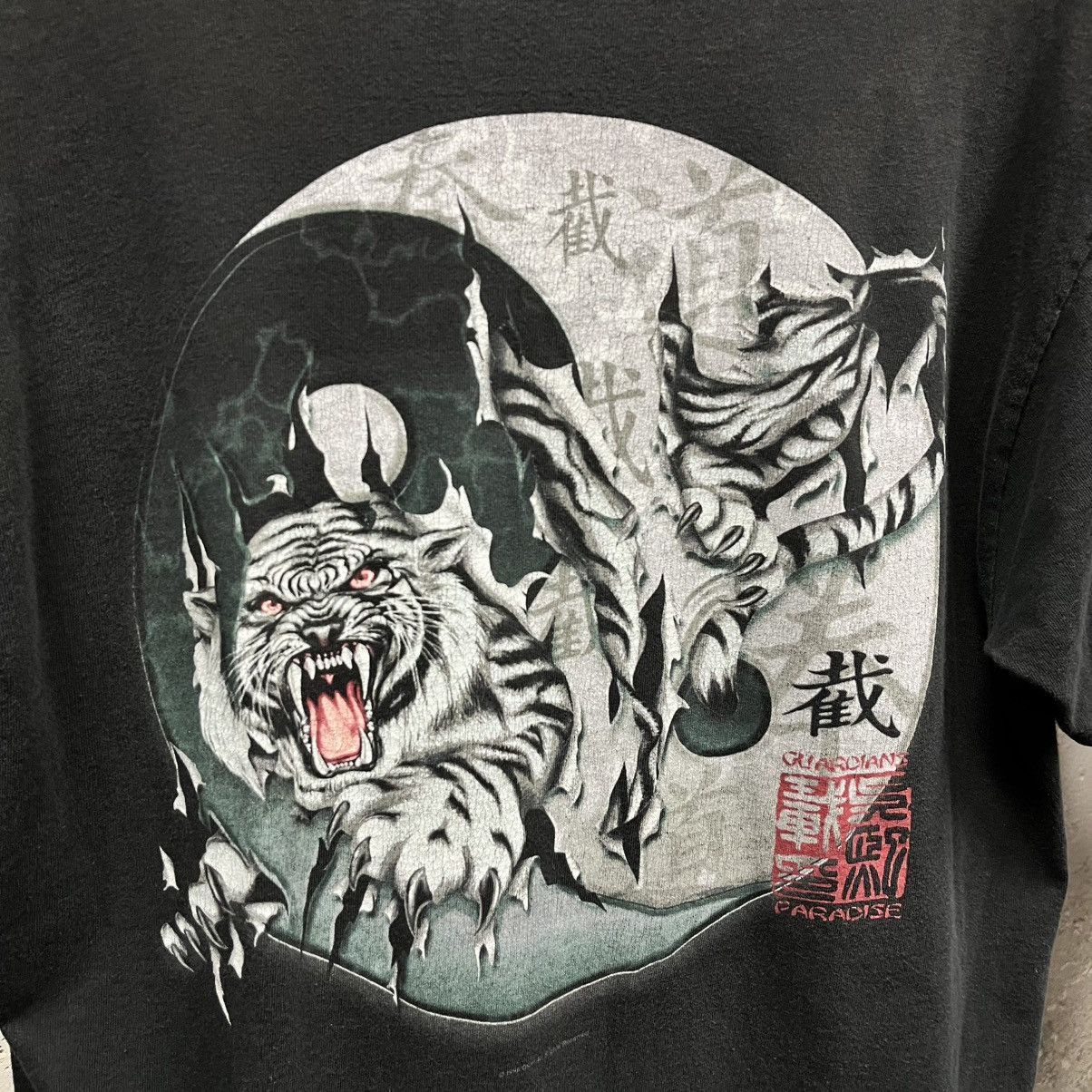 Vintage Guardians Paradise Asian Design Grunge White Tiger Black Tee Size US L / EU 52-54 / 3 - 2 Thumbnail