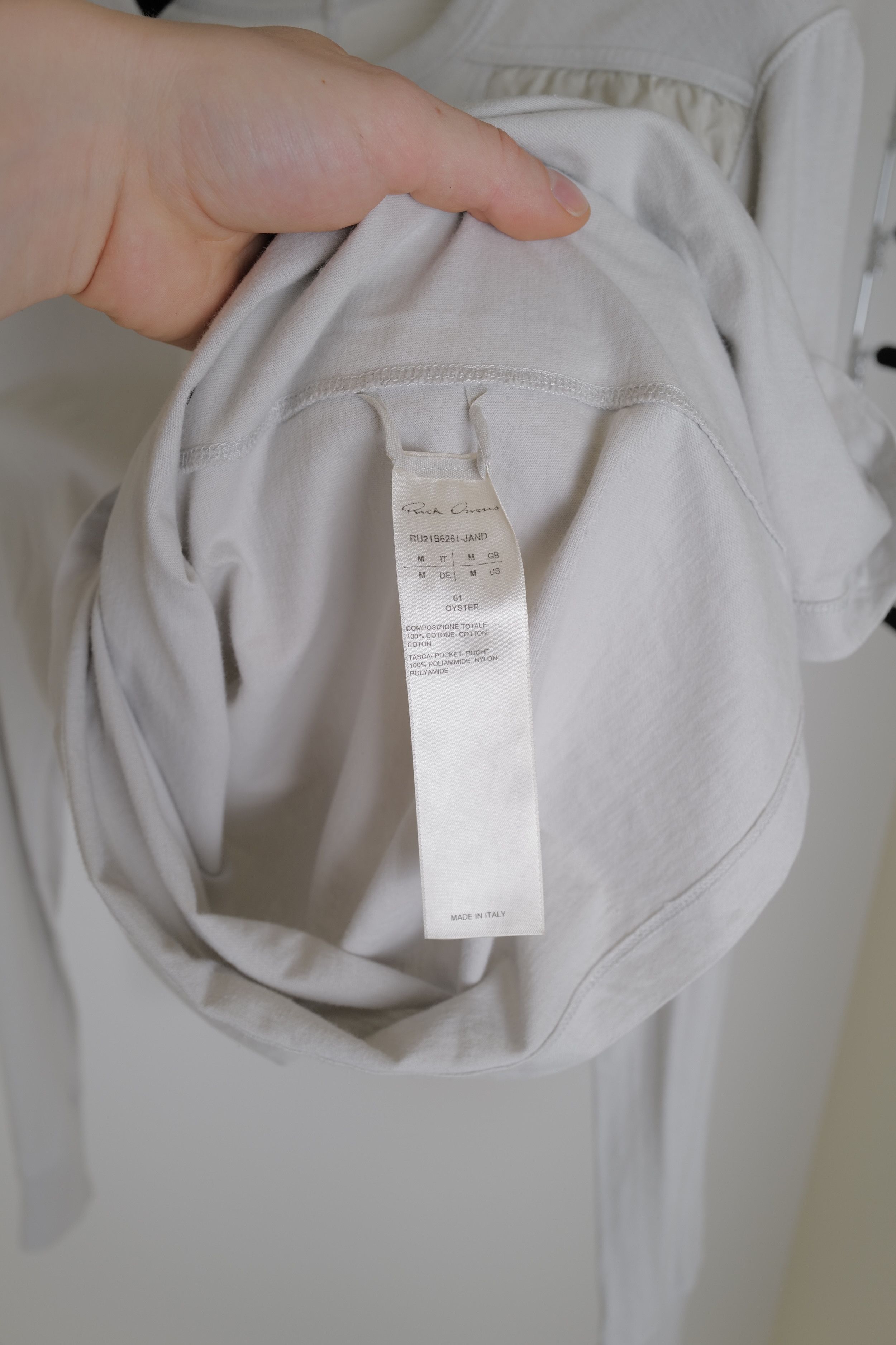 Rick Owens RICK OWENS LONG SLEEVE ZIP POCKET T-SHIRT OYSTER IN OYSTER Size US M / EU 48-50 / 2 - 16 Thumbnail