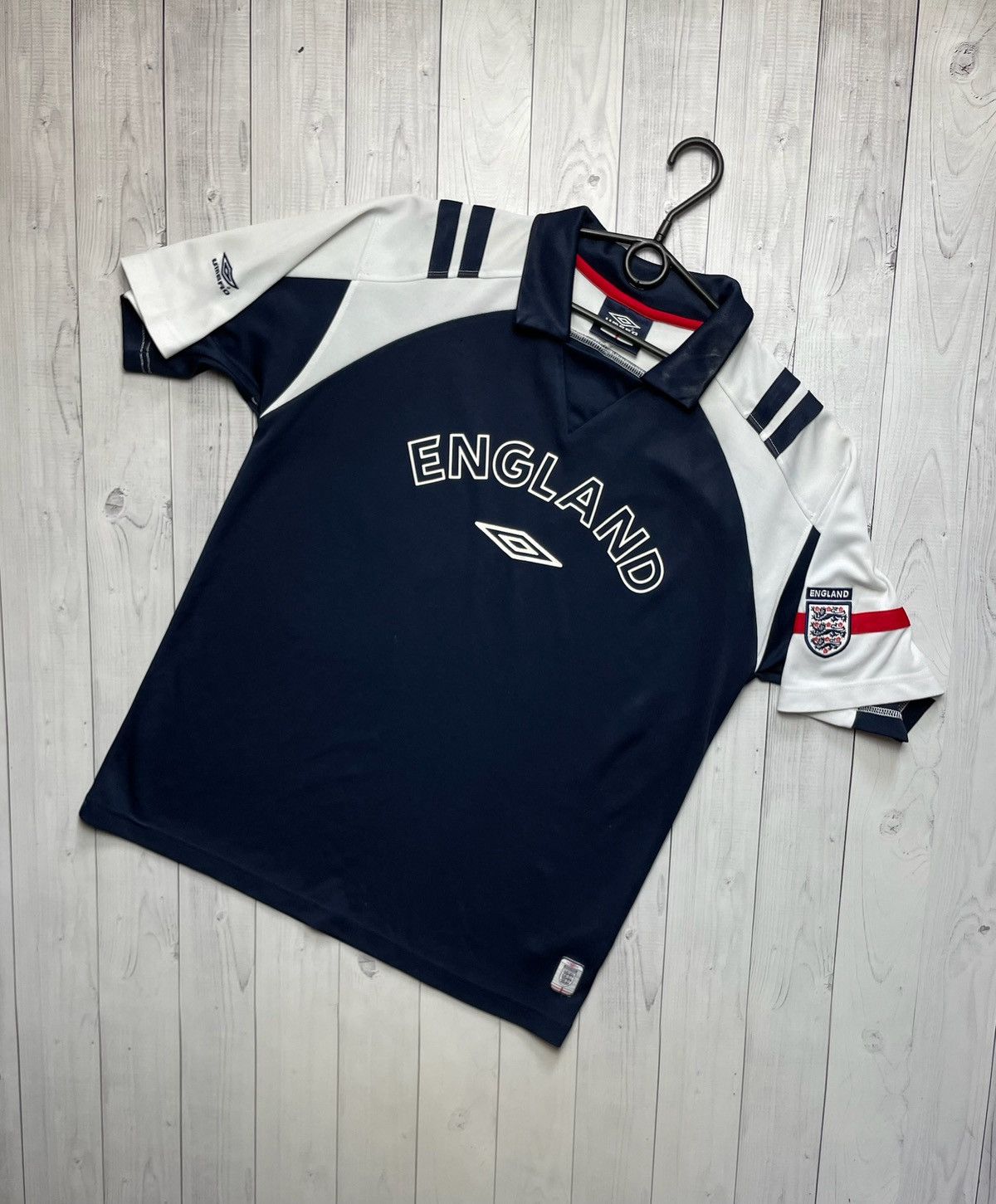 Umbro × Vintage Vintage England Umbro soccer jersey size L big logo Size US L / EU 52-54 / 3 - 1 Thumbnail