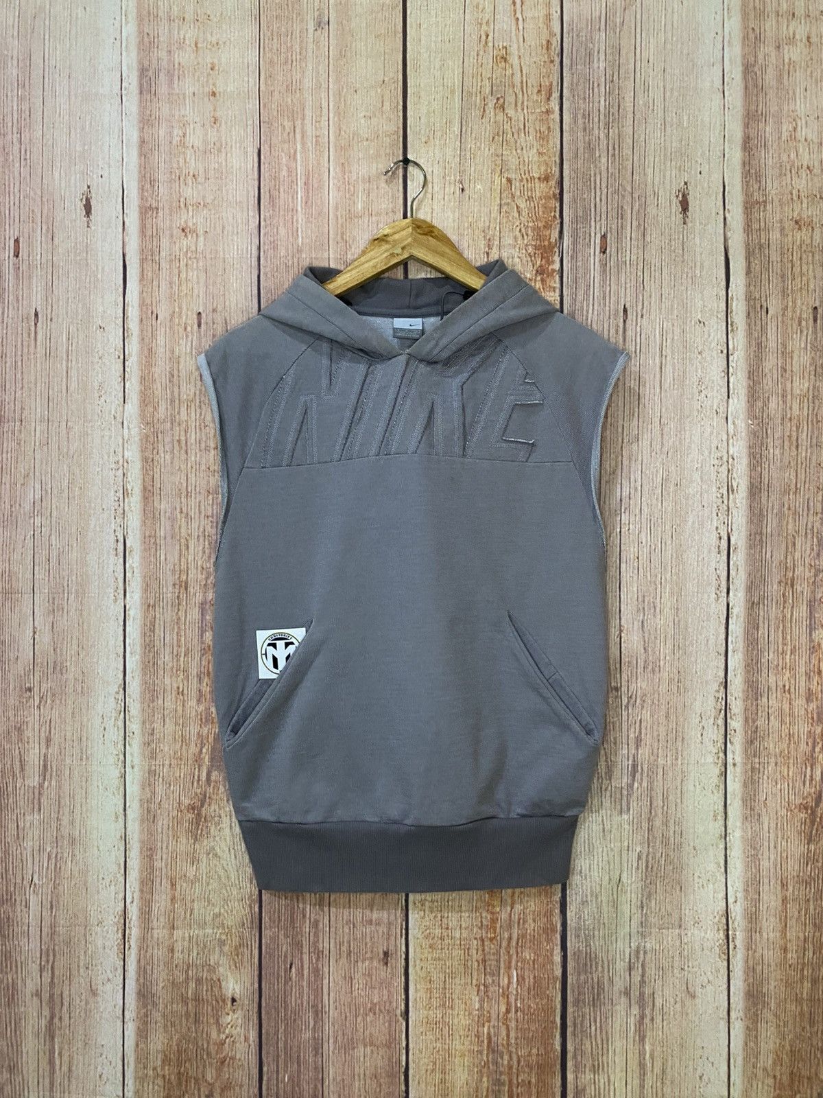 Nike Vintage Nike Spellout Sleeveless Hoodie Pullover Size US S / EU 44-46 / 1 - 1 Thumbnail