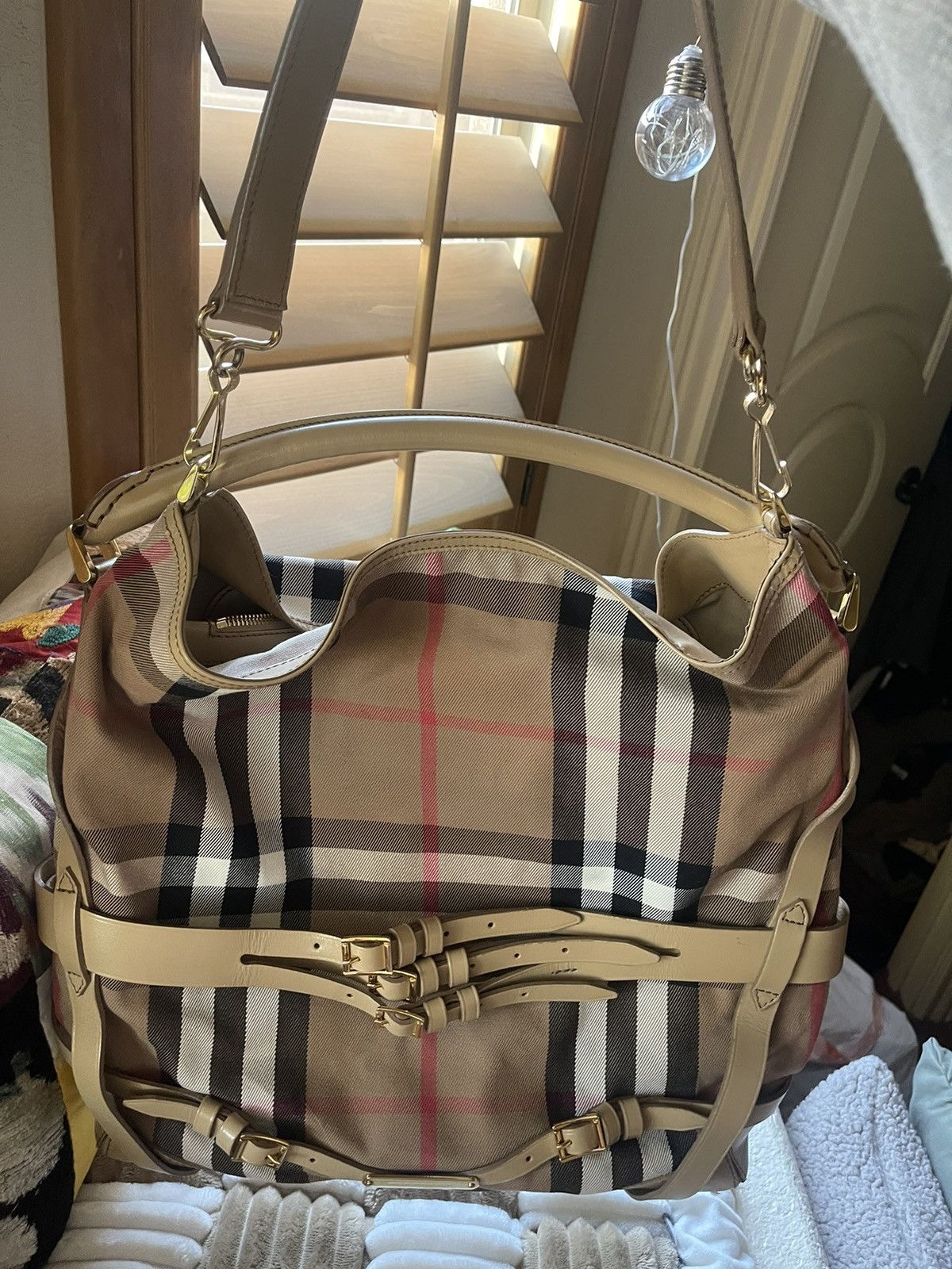 Burberry VINTAGE Burberry Tote Purse Size ONE SIZE - 3 Thumbnail