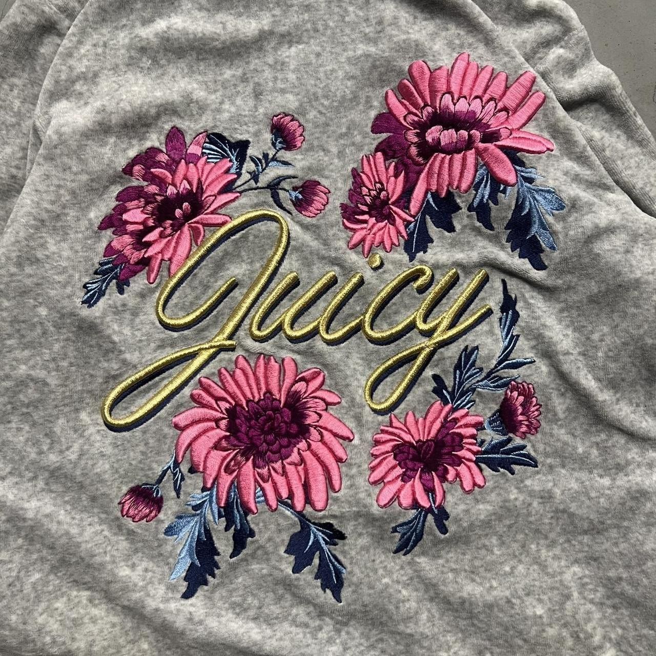 Juicy Couture Jeans × Vintage Vintage Y2K Juicy Couture Flowers Grey Zipup Hoodie! Size US M / EU 48-50 / 2 - 3 Thumbnail