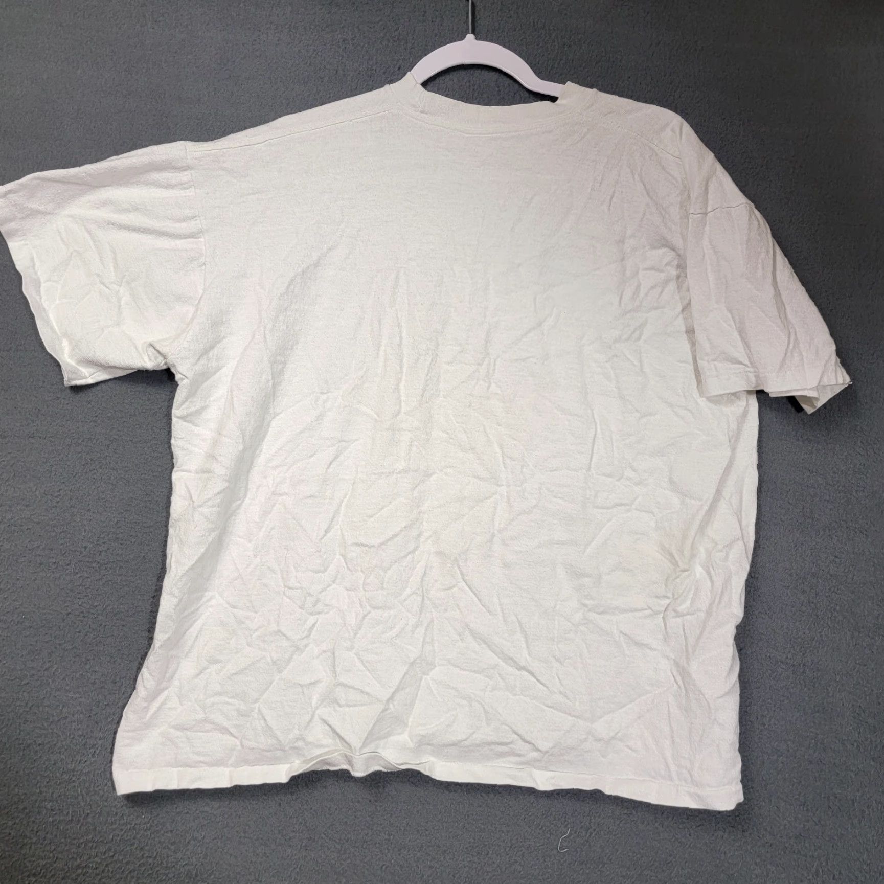Vintage VINTAGE YOGI BEAR JELLYSTONE PARK T SHIRT 80s DISTRESSED Size L Mens White T-Shirt Size US L / EU 52-54 / 3 - 7 Thumbnail