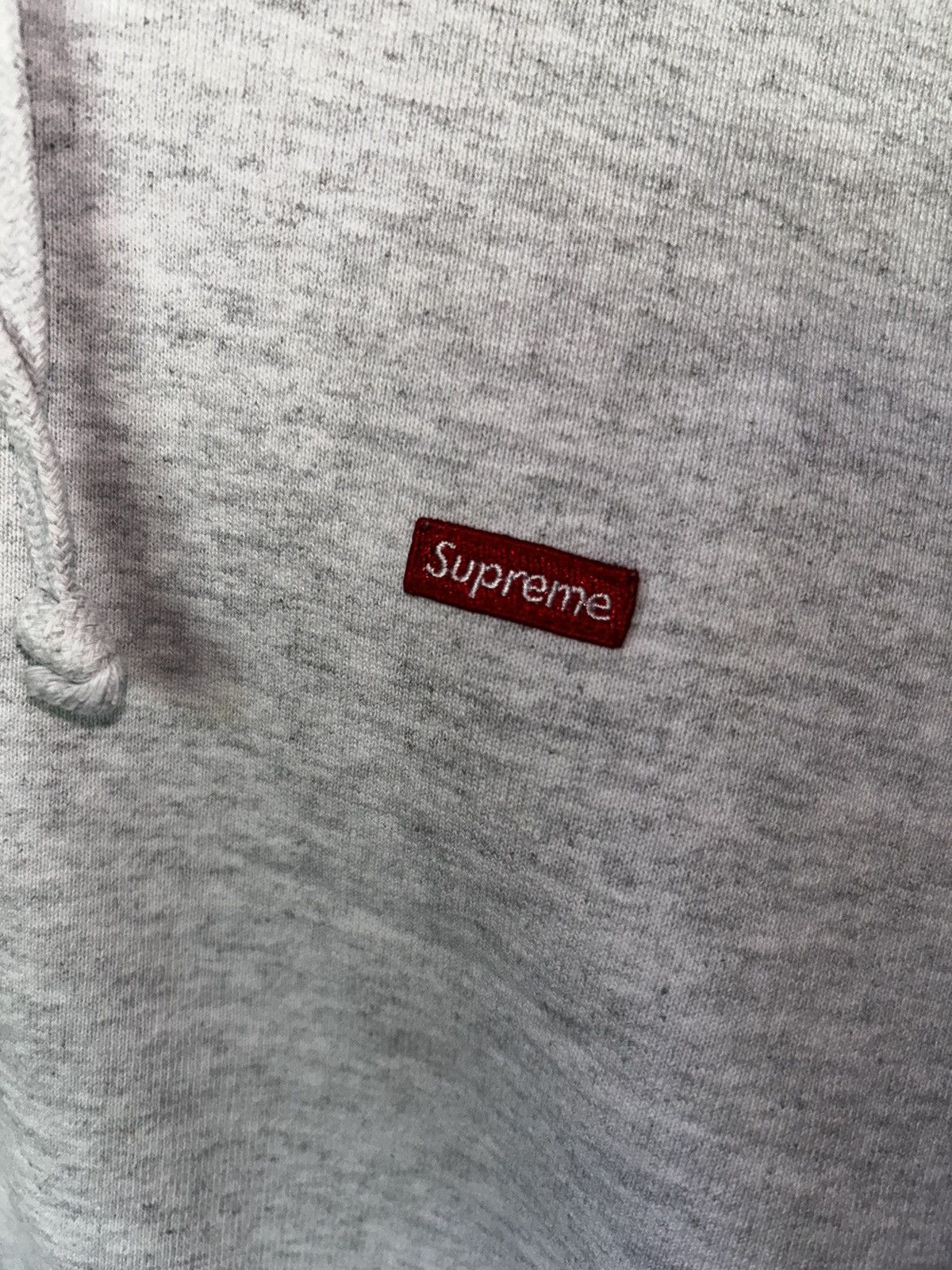Supreme Supreme Small Box Hooded Sweatshirt 'Ash Grey' Size US M / EU 48-50 / 2 - 2 Thumbnail
