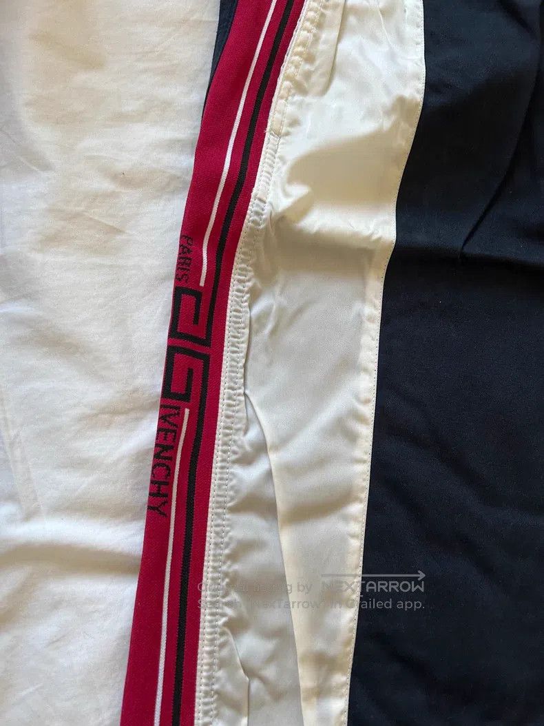 Givenchy Givenchy SizeM Dog Head Printed Hoodie Size US 29 - 2 Thumbnail