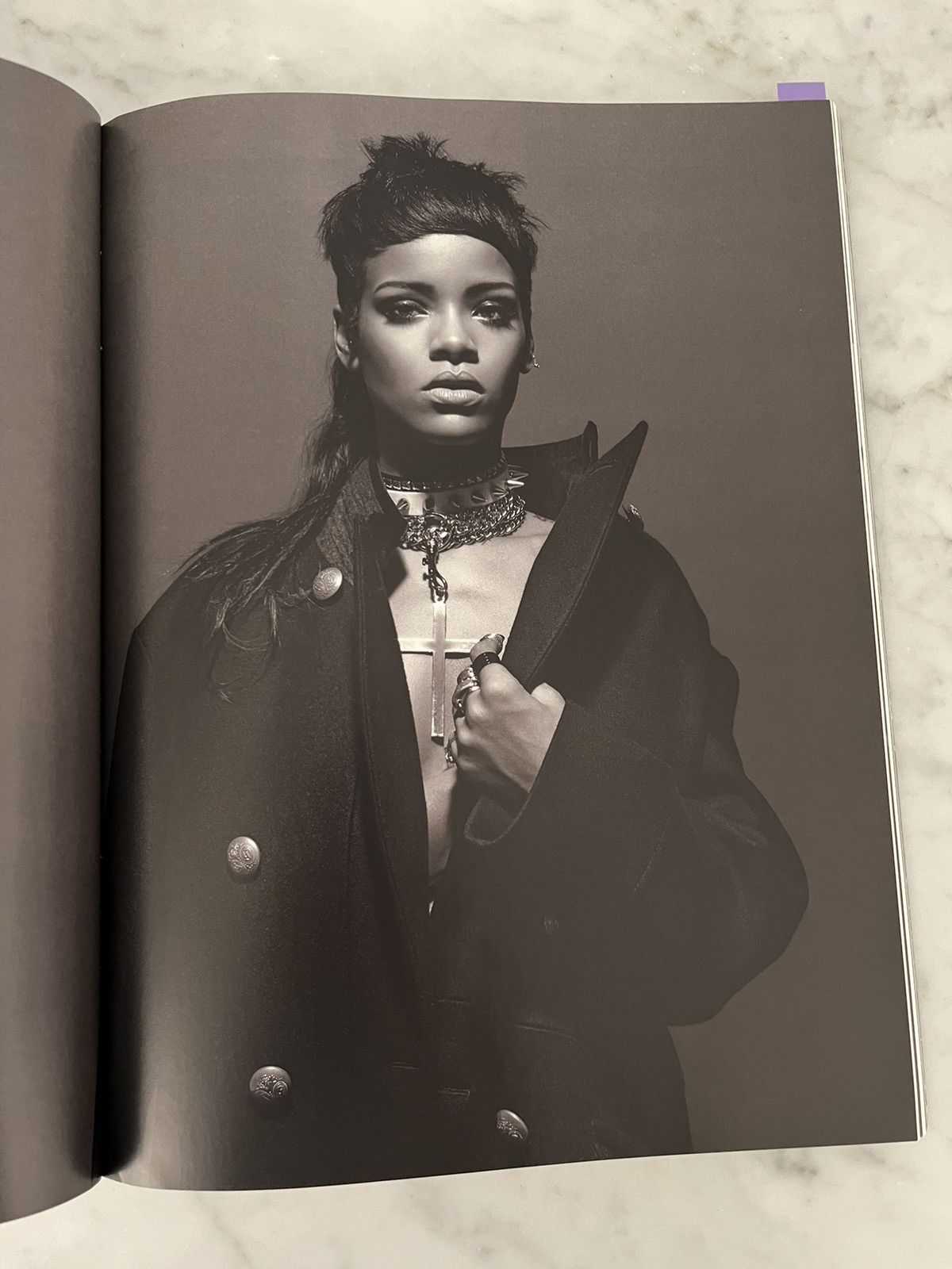 Other RIHANNA 032c MAGAZINE 25th ISSUE BERLIN WINTER 2013/14 Size ONE SIZE - 22 Thumbnail