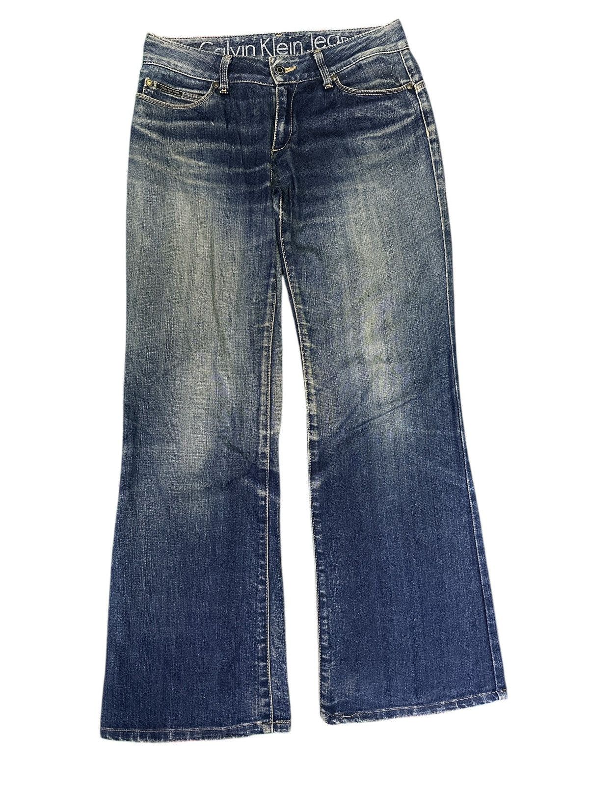 Calvin Klein Bootcut Jeans Denim .