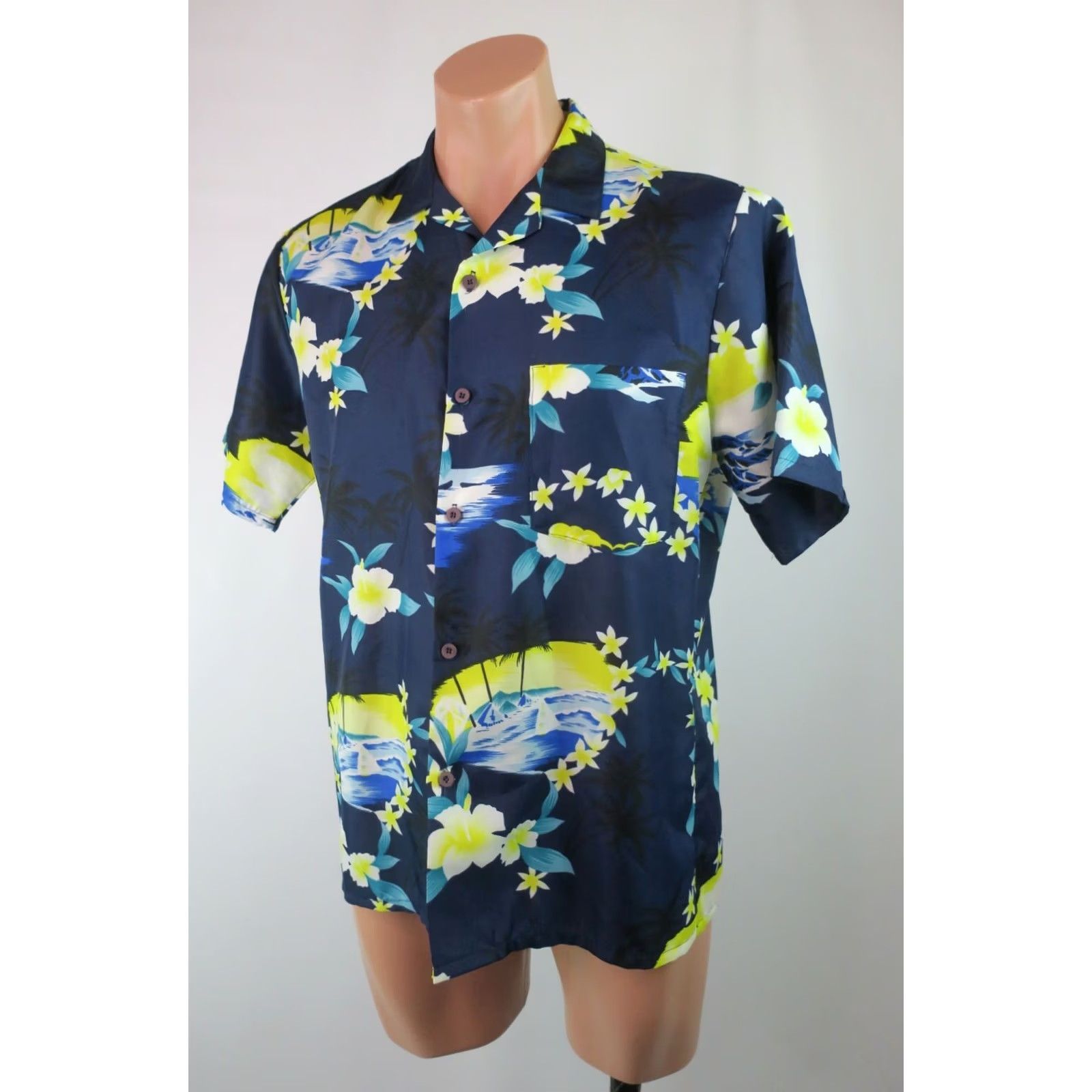 Vintage VINTAGE K MART STYLED IN CALIFORNIA Hawaiian Aloha Collared Shirt Sz M 70s Size US M / EU 48-50 / 2 - 7 Thumbnail