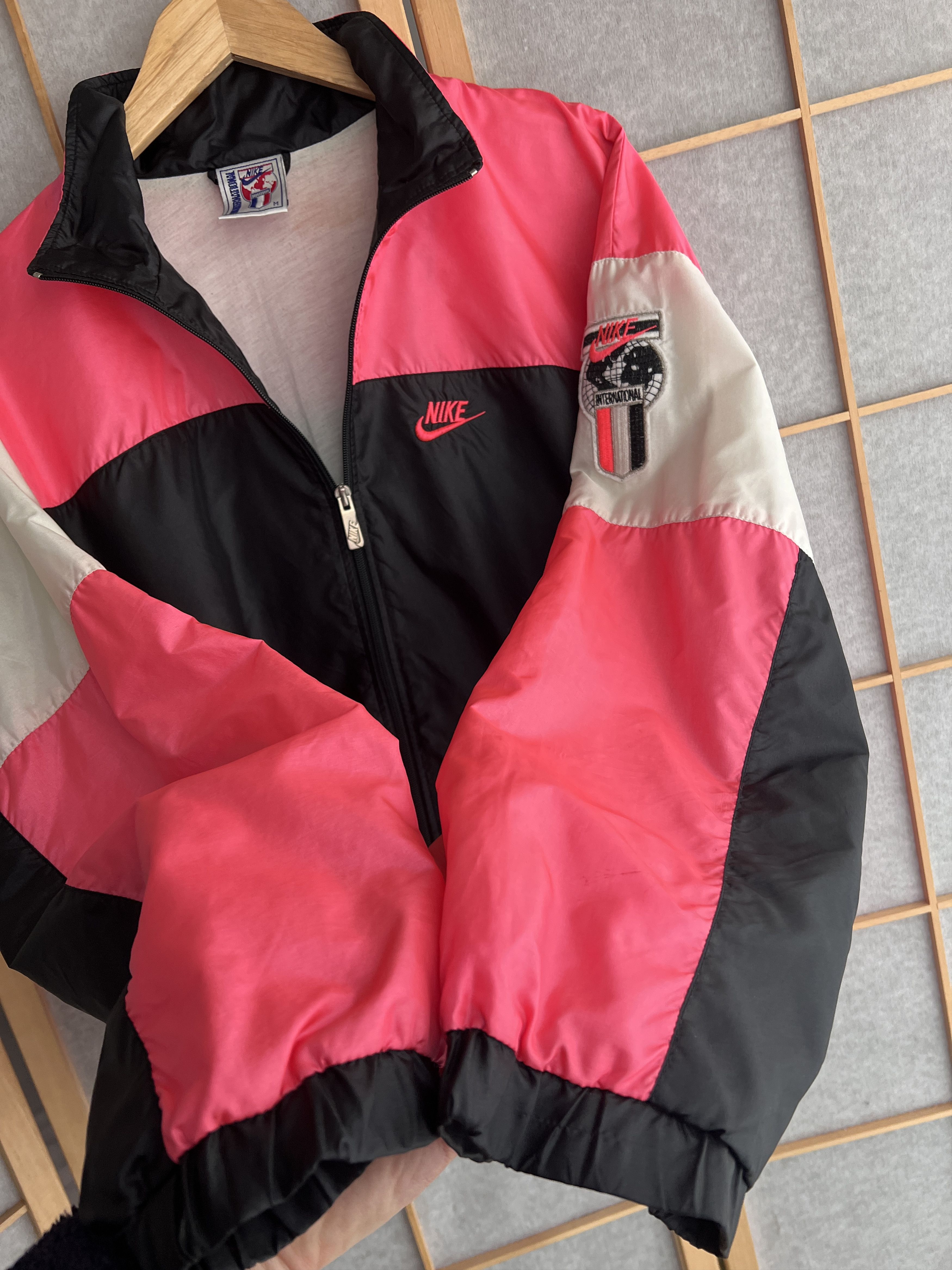 Nike Rare! Nike International 1980s nylon track top retro jacket Size US M / EU 48-50 / 2 - 13 Thumbnail