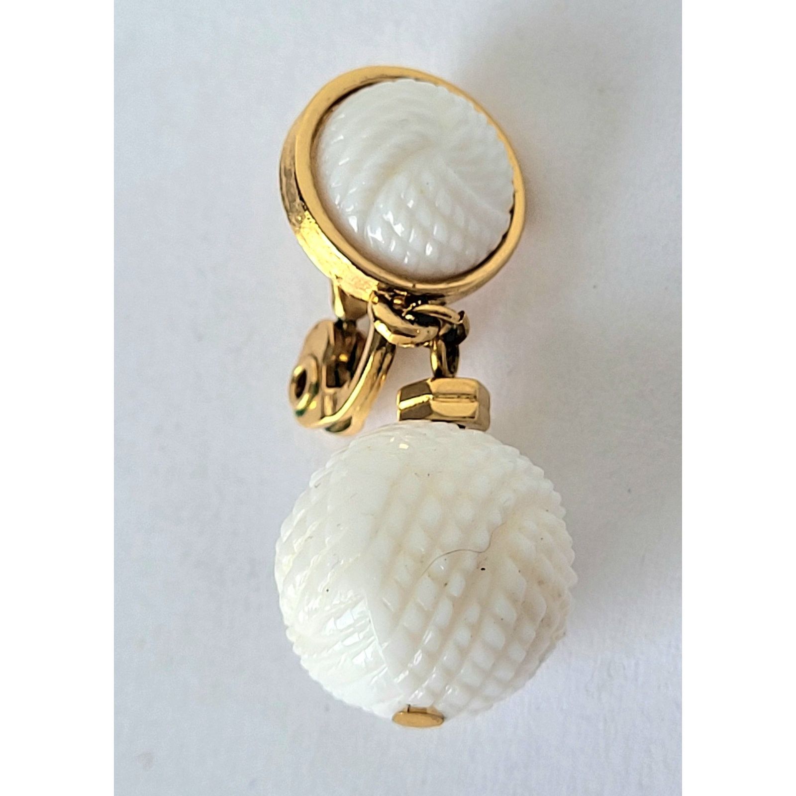 Monet Monet Set Earrings Necklace Monkey Paw White Gold Clip-On Size ONE SIZE - 3 Thumbnail