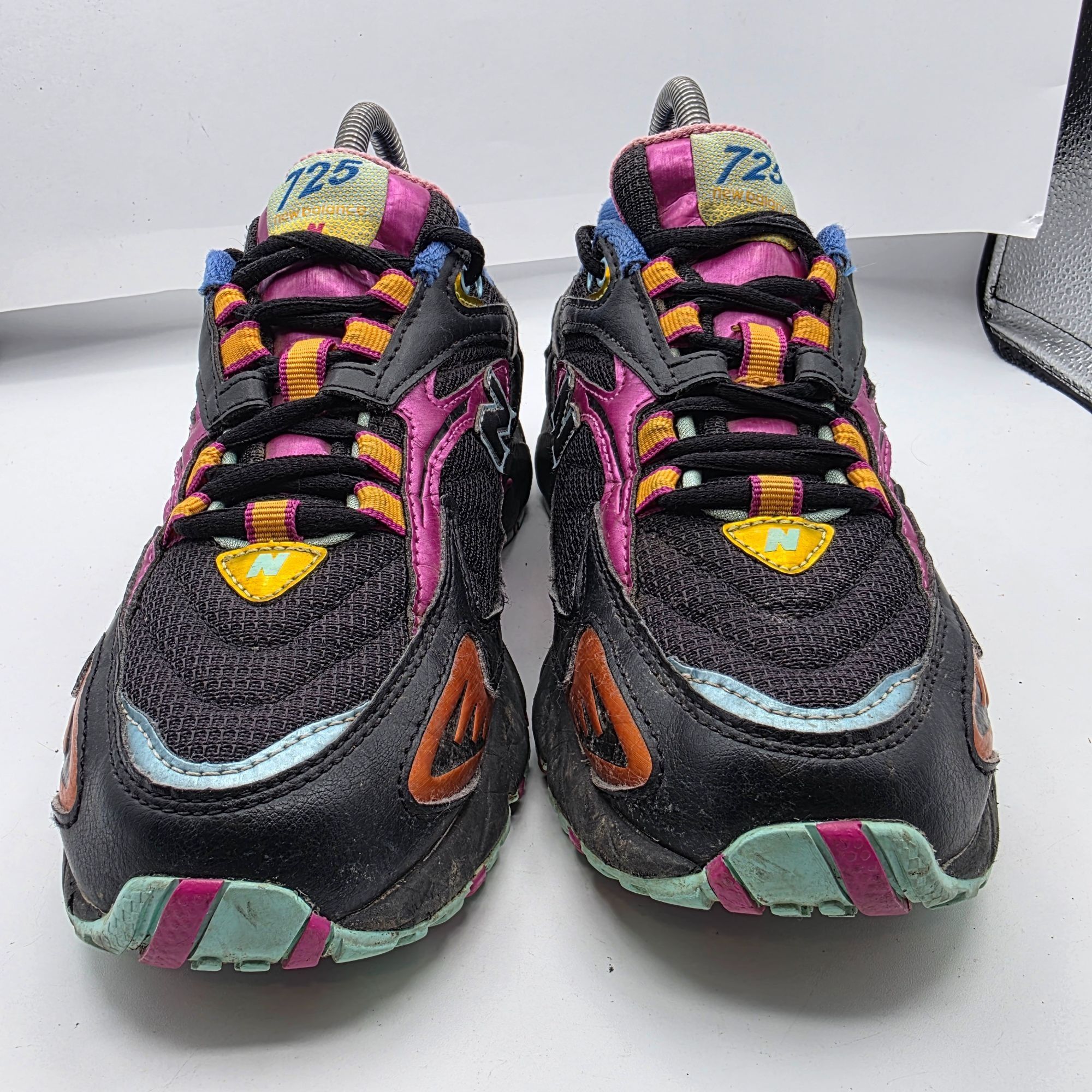 New Balance New Balance 725v1 Neon Nights Pack Womens Size 7 Black Pink Size US 7 / IT 37 - 2 Thumbnail