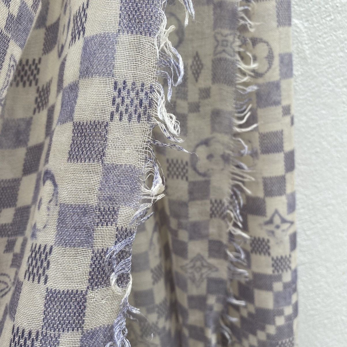 Louis Vuitton LOUIS VUITTON Lavender Checkered Blossom Scarf Size ONE SIZE - 11 Thumbnail