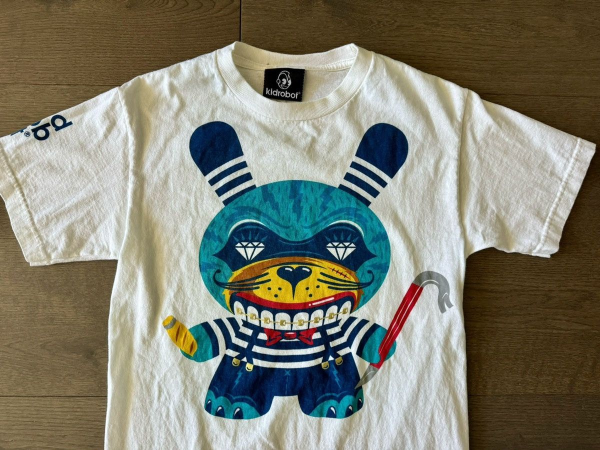 Kid Robot Kidrobot Kronk White T-Shirt Size US S / EU 44-46 / 1 - 1 Thumbnail
