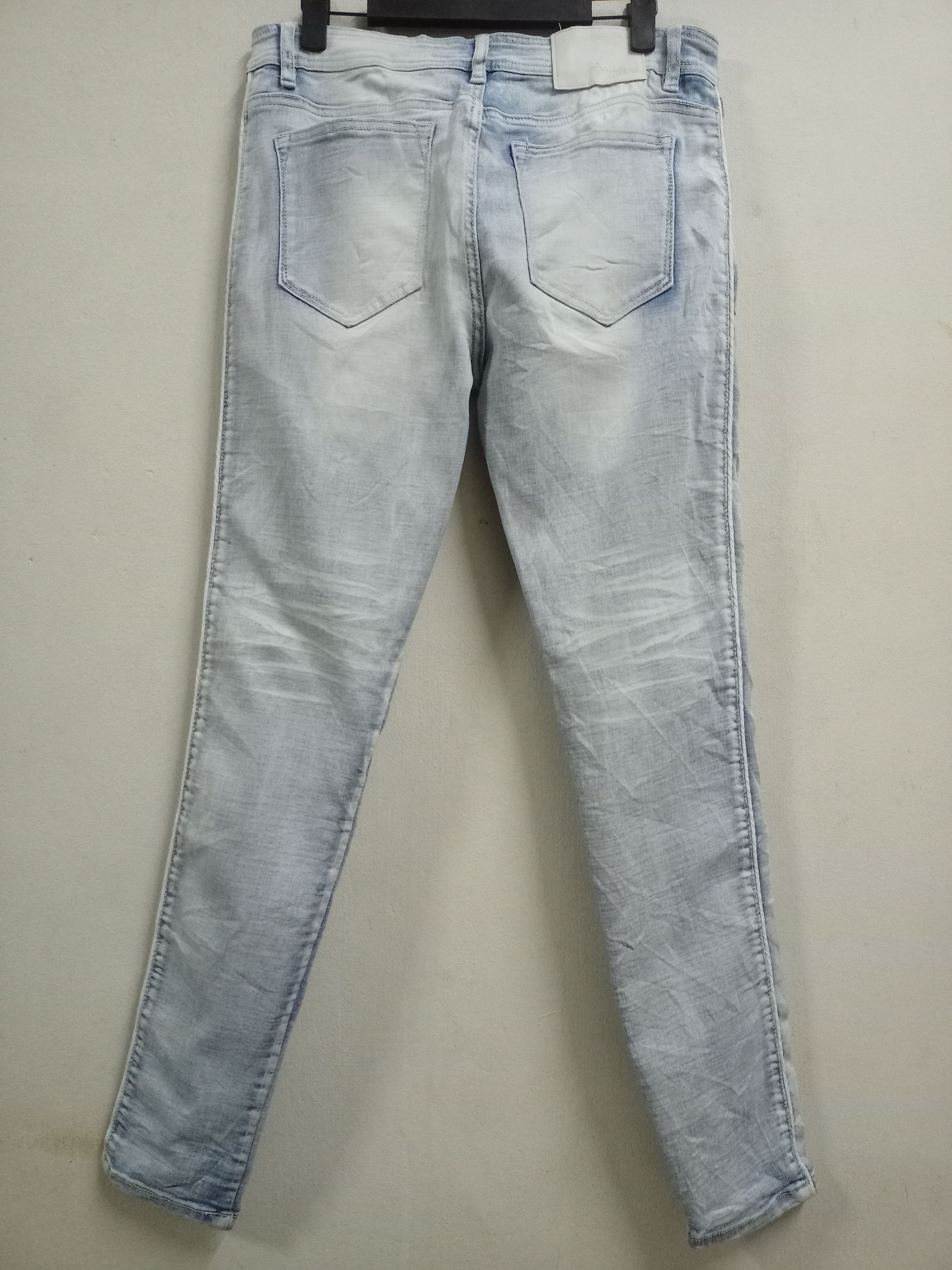 Japanese Brand Vintage Japanese Brand Acid Wash Style Distressed Jeans Size US 31 - 2 Thumbnail
