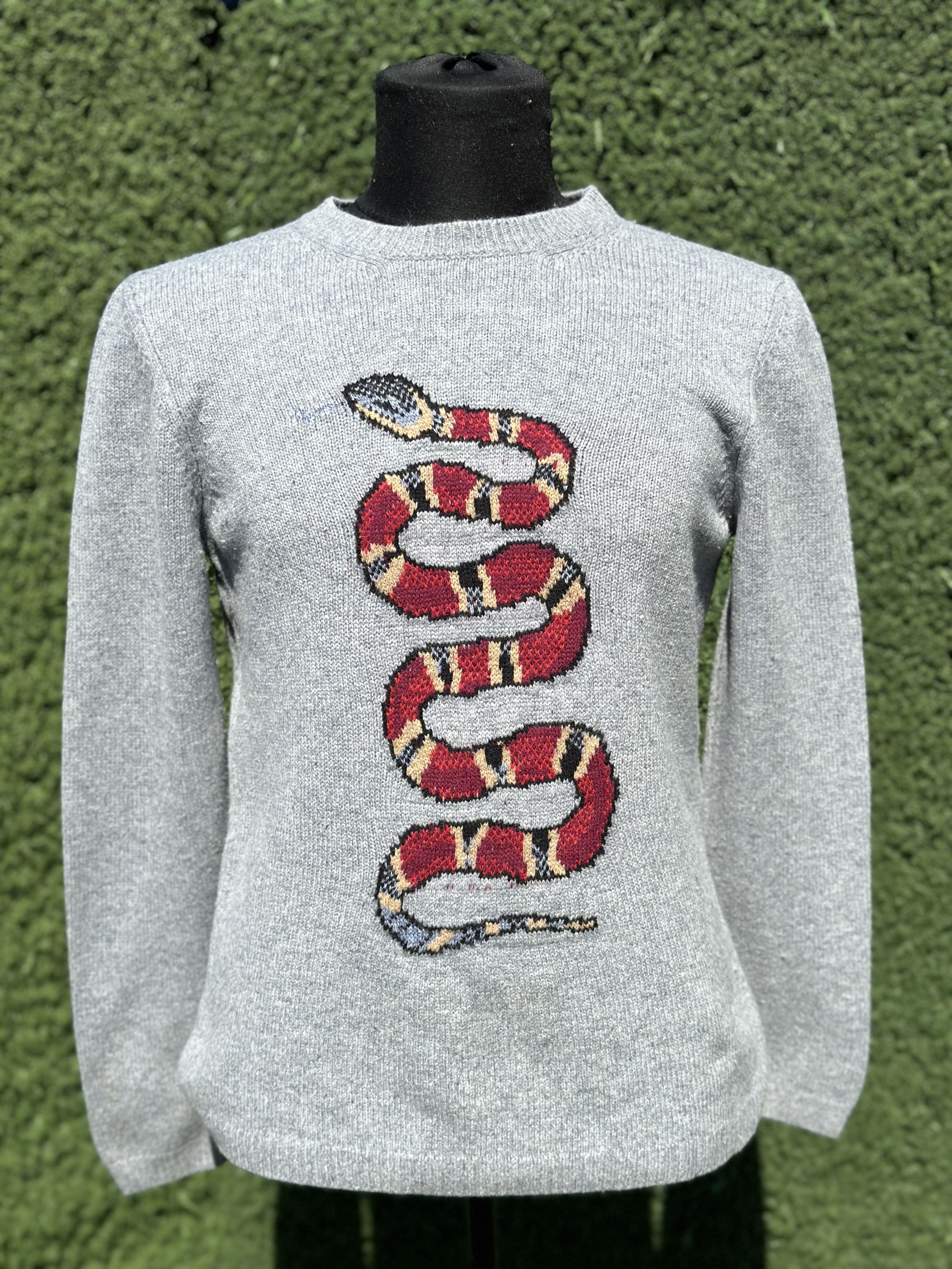 Gucci Luxury Gucci Knit Snake Sweater Crew Neck Size M Size US M / EU 48-50 / 2 - 13 Thumbnail