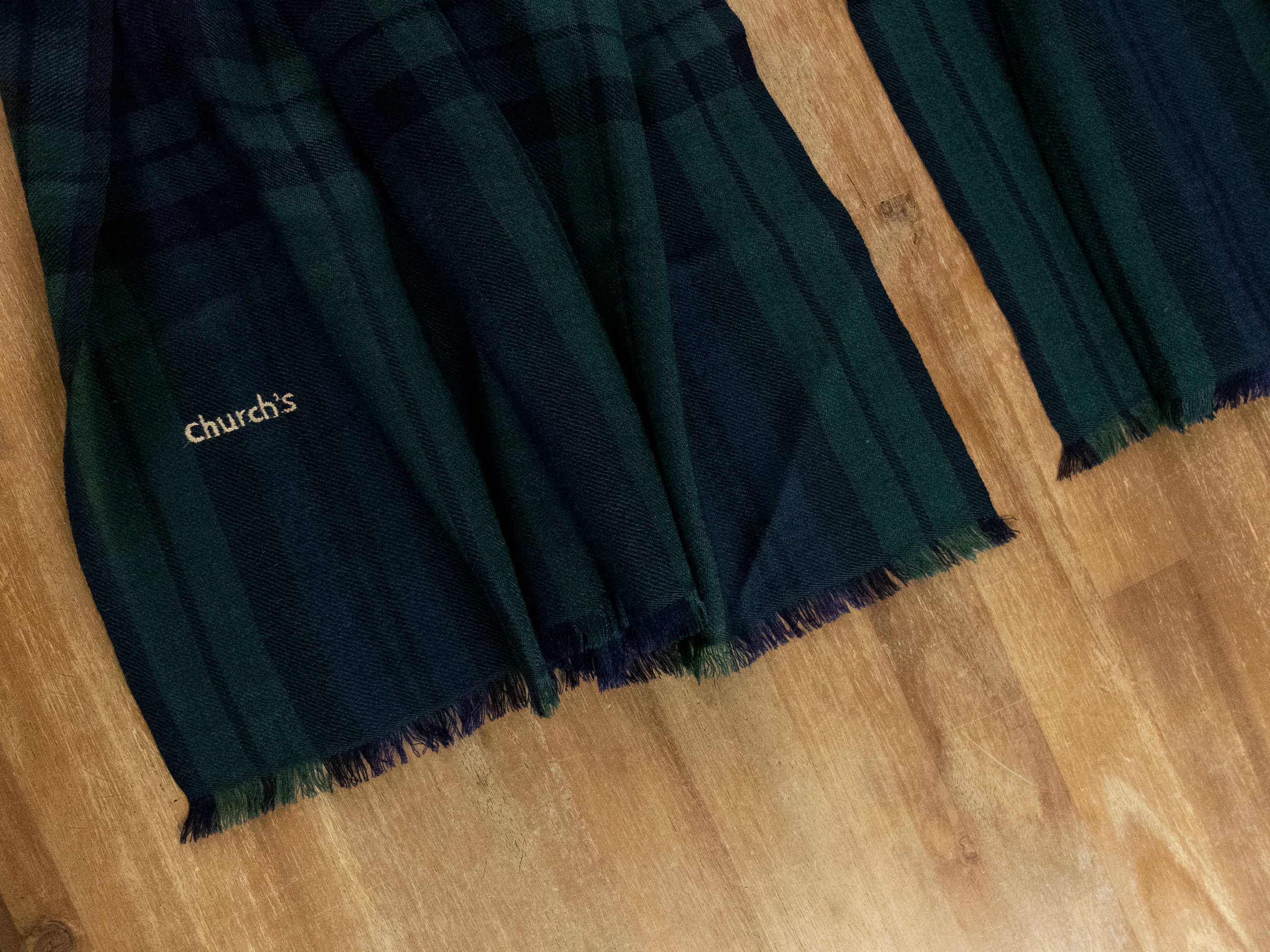 Church's CHURCH'S green navy blue tartan lightweight cashmere scarf Size ONE SIZE - 2 Thumbnail