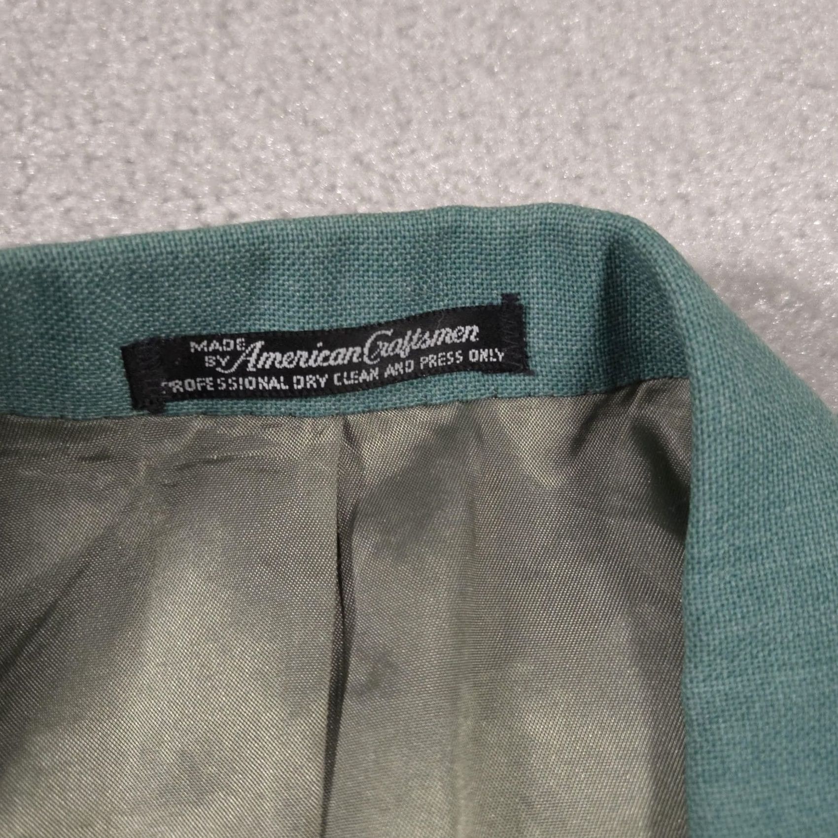 Vintage Forbes Blazer Mens Teal Green 2 Button Sport Coat Gold Crest Buttons Single Vent Front Notch Lapel 43 Regular Men’s Jacket Size 46R - 6 Thumbnail