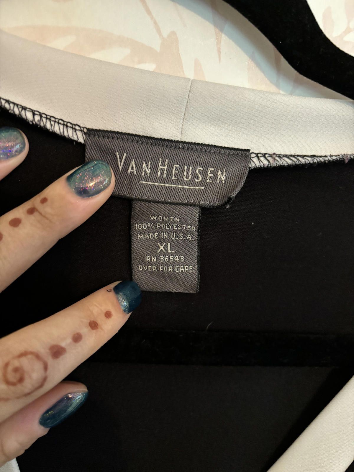 Van Heusen Van Heusen Women's Black Blouse with White Trim - Size XL Size XL / US 12-14 / IT 48-50 - 3 Thumbnail