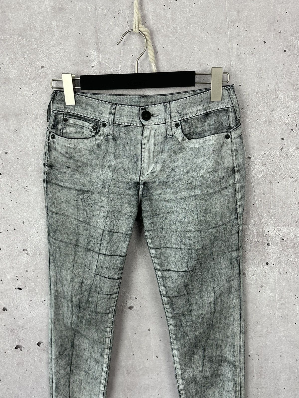True Religion True Religion Chrissy Worn Paint Made in Italy Women’s Pants Size 28" / US 6 / IT 42 - 3 Thumbnail