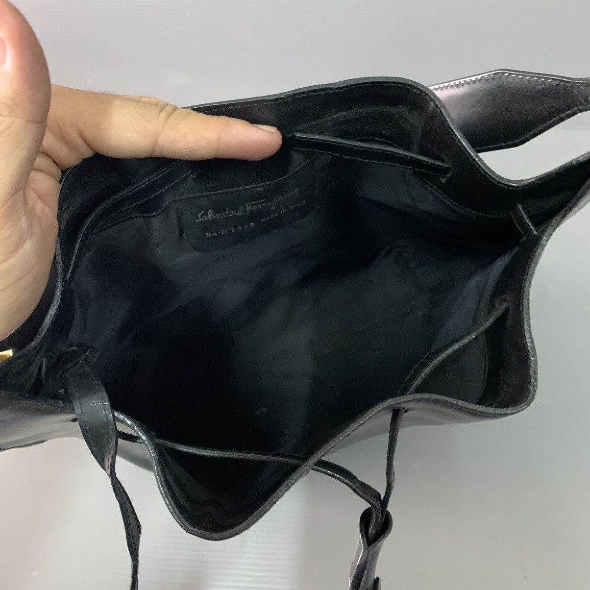 Salvatore Ferragamo Salvatore Ferragamo Black Bucket Bag Size ONE SIZE - 11 Thumbnail