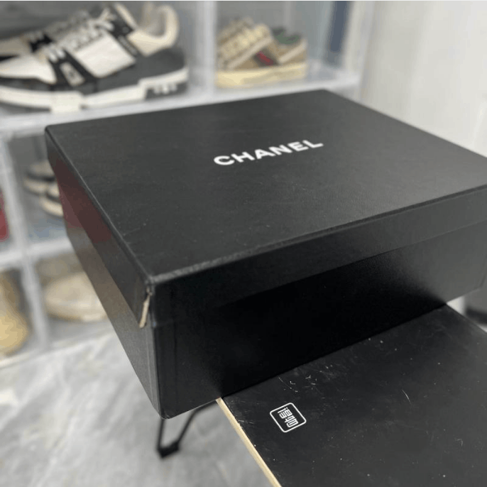 Chanel Chanel Low-Top Sneakers Size US 9 / IT 39 - 9 Thumbnail