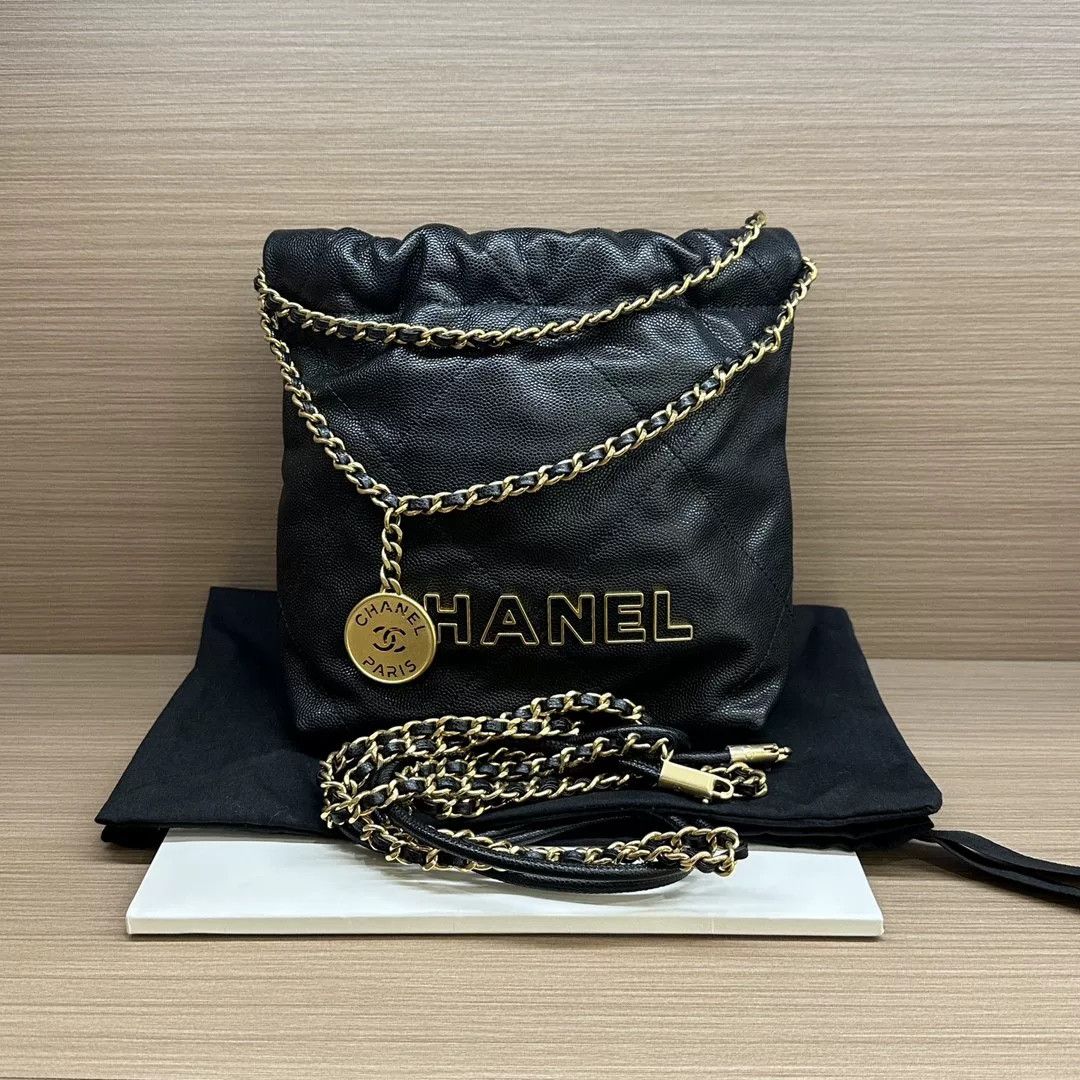 Chanel Pre-loved Bag Very good condition Size ONE SIZE - 1 Thumbnail