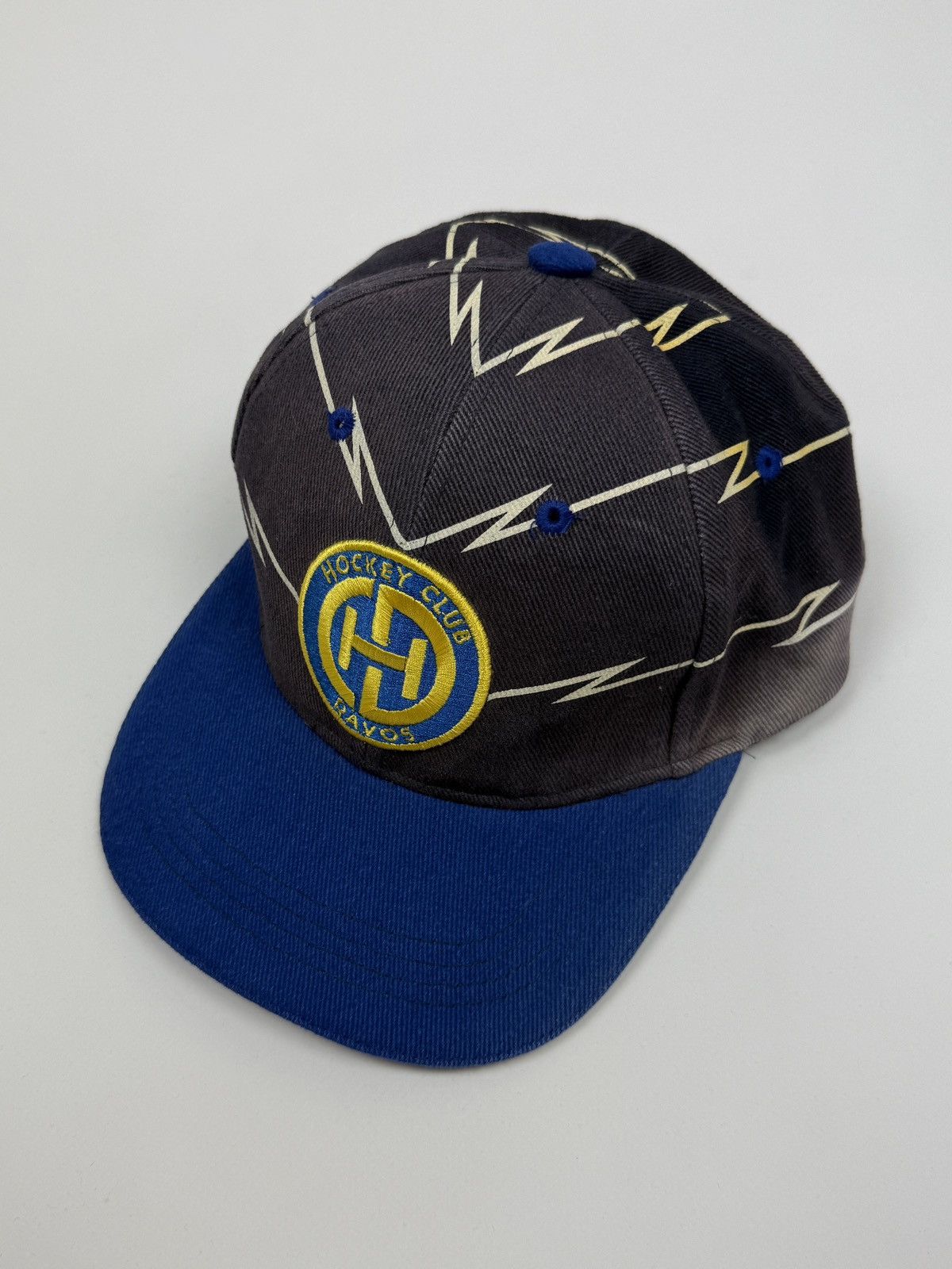 Vintage 1990s Vintage Faded Hockey Club Davos Shockwave Snapback Hat Size ONE SIZE - 1 Thumbnail