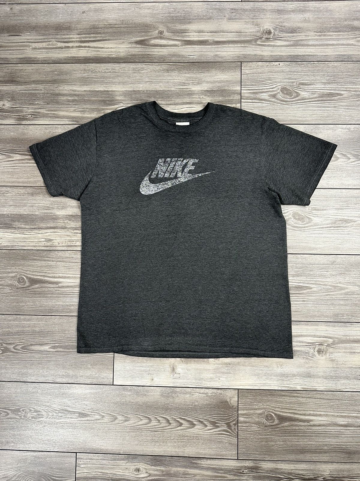 Nike × Vintage Vintage Y2K Nike Spell Out T Shirt Size US XL / EU 56 / 4 - 1 Thumbnail