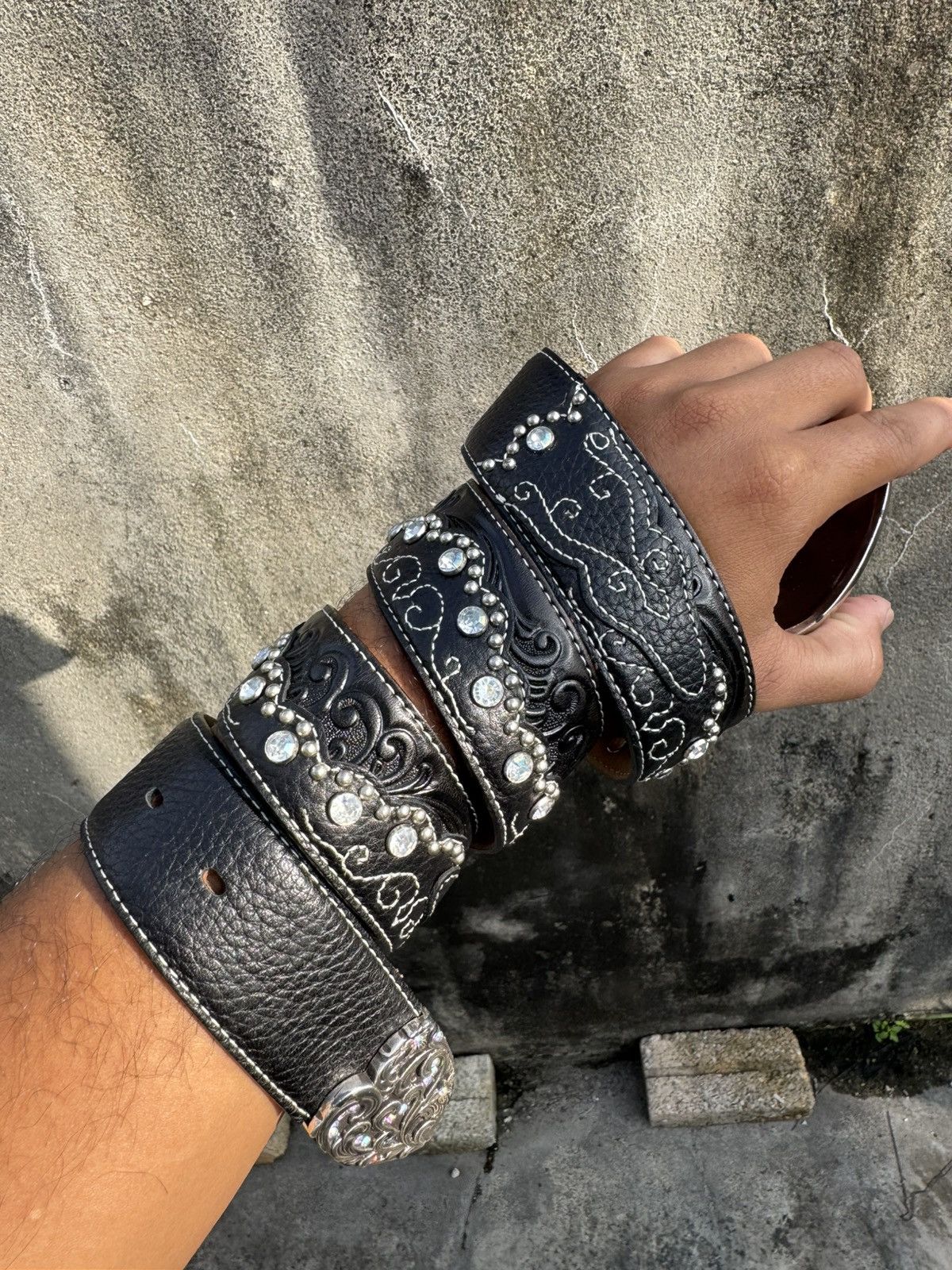 Tony Lama SICK TONY LAMA STUDDED RHINESTONE LEATHER Size ONE SIZE - 2 Thumbnail