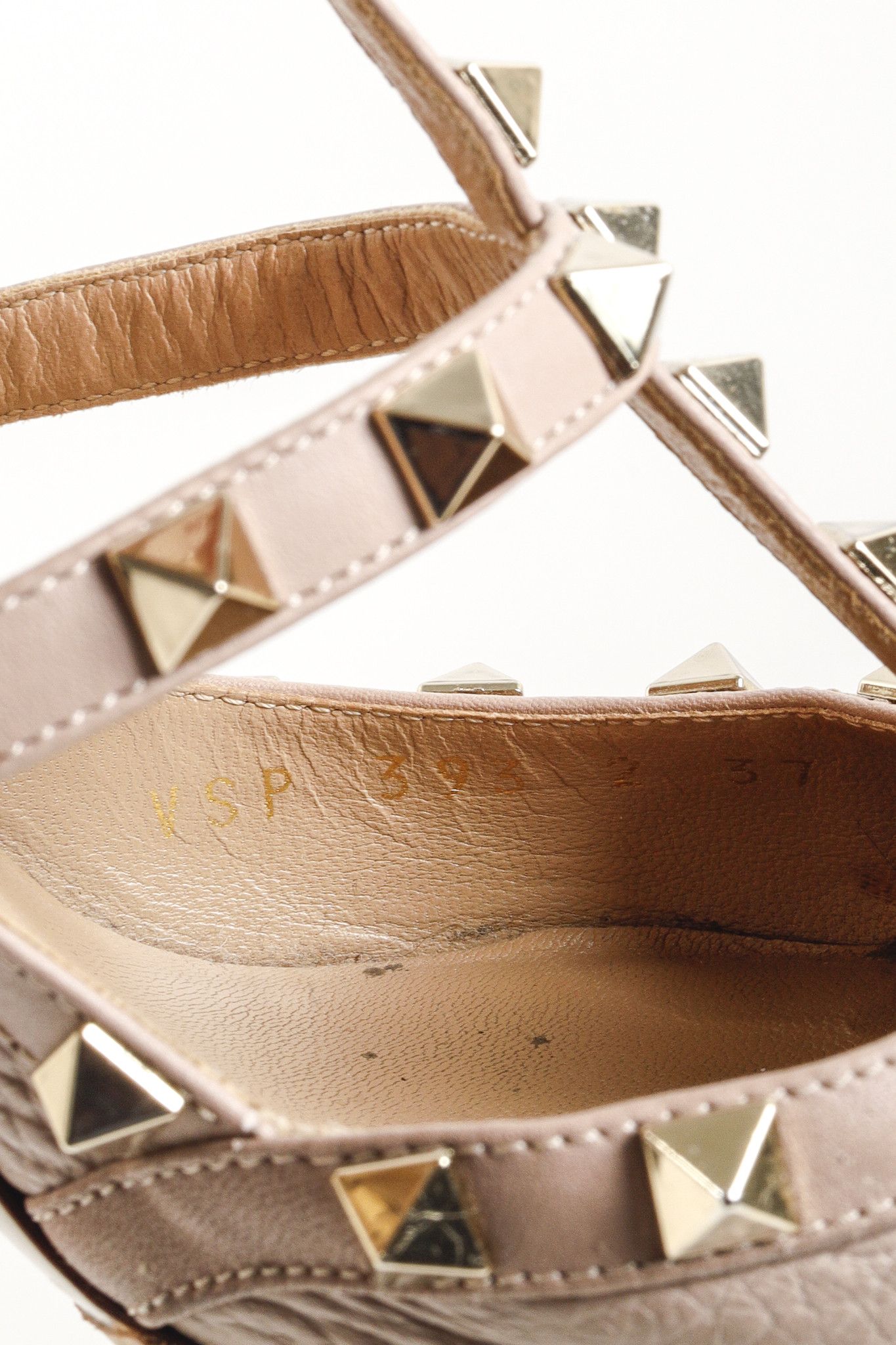 Valentino Valentino Pale Pink Rockstud Heels Size US 6.5 / IT 36.5 - 12 Thumbnail