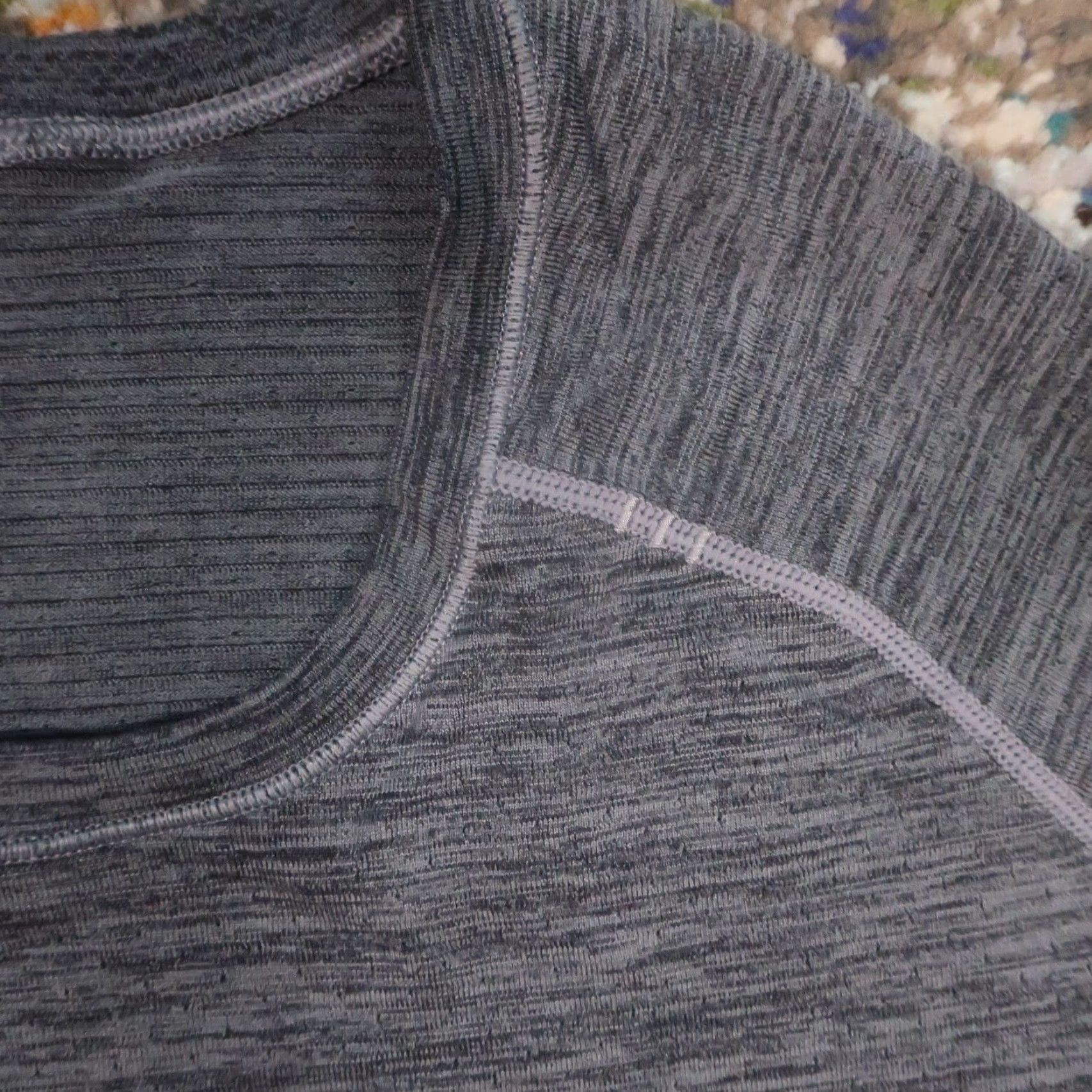 Lululemon Lululemon Shirt Mens Medium Gray Performance Crew Vented Sides Size US M / EU 48-50 / 2 - 3 Thumbnail