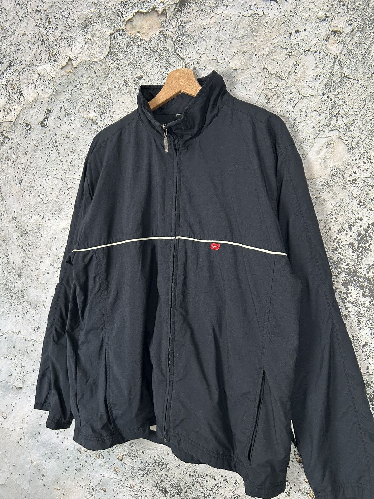 Nike × Vintage Vintage Nike Light Jacket Black Nylon Gorpcore Streetwear Size US M / EU 48-50 / 2 - 2 Thumbnail