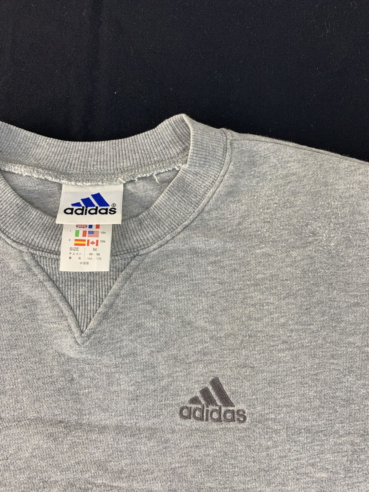 Adidas Adidas Sportwear Crewneck Pullover Embroidery Logo Size US L / EU 52-54 / 3 - 4 Thumbnail