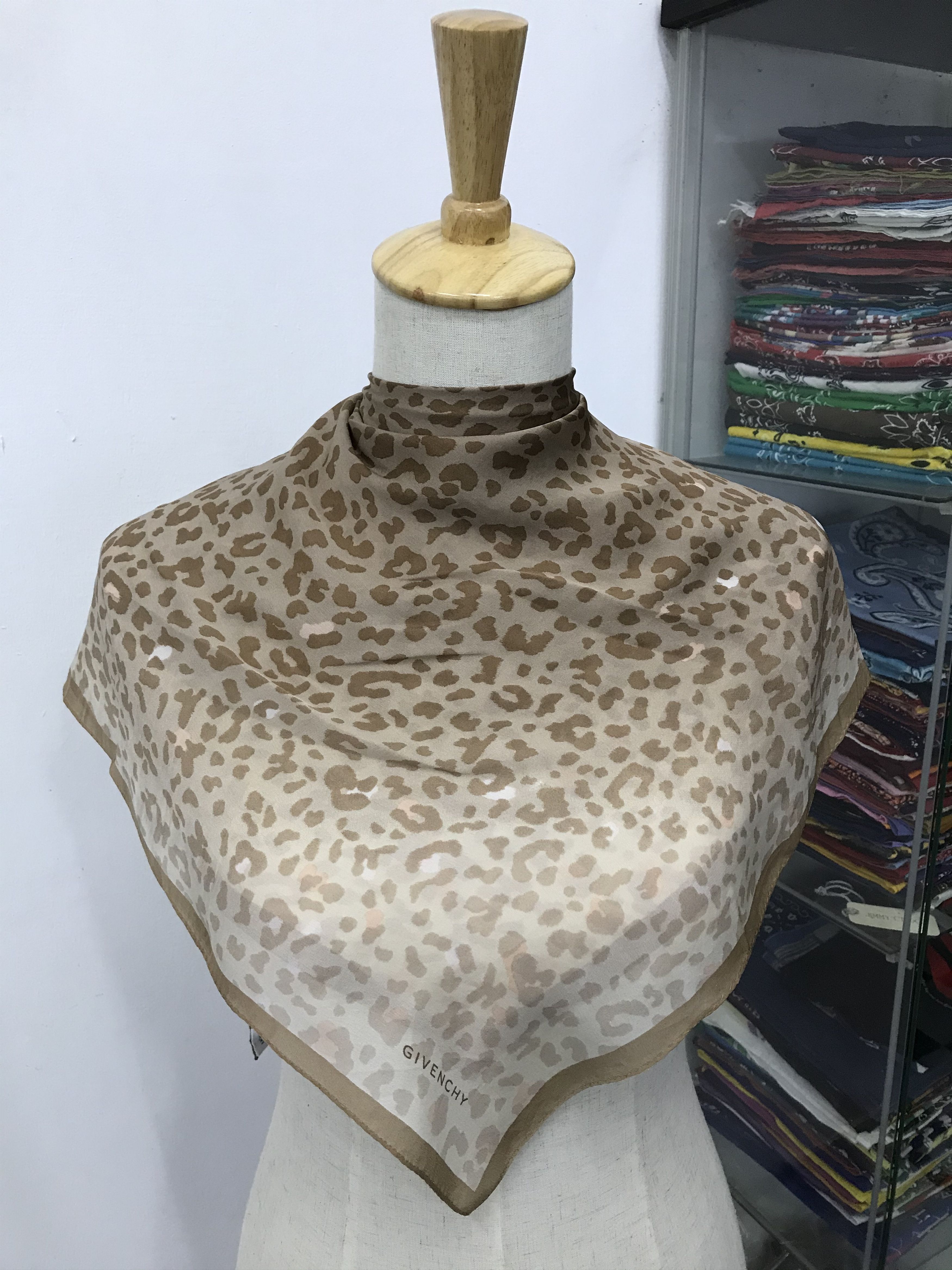 Vintage Vintage Givenchy Silk Scarf Size ONE SIZE - 1 Thumbnail