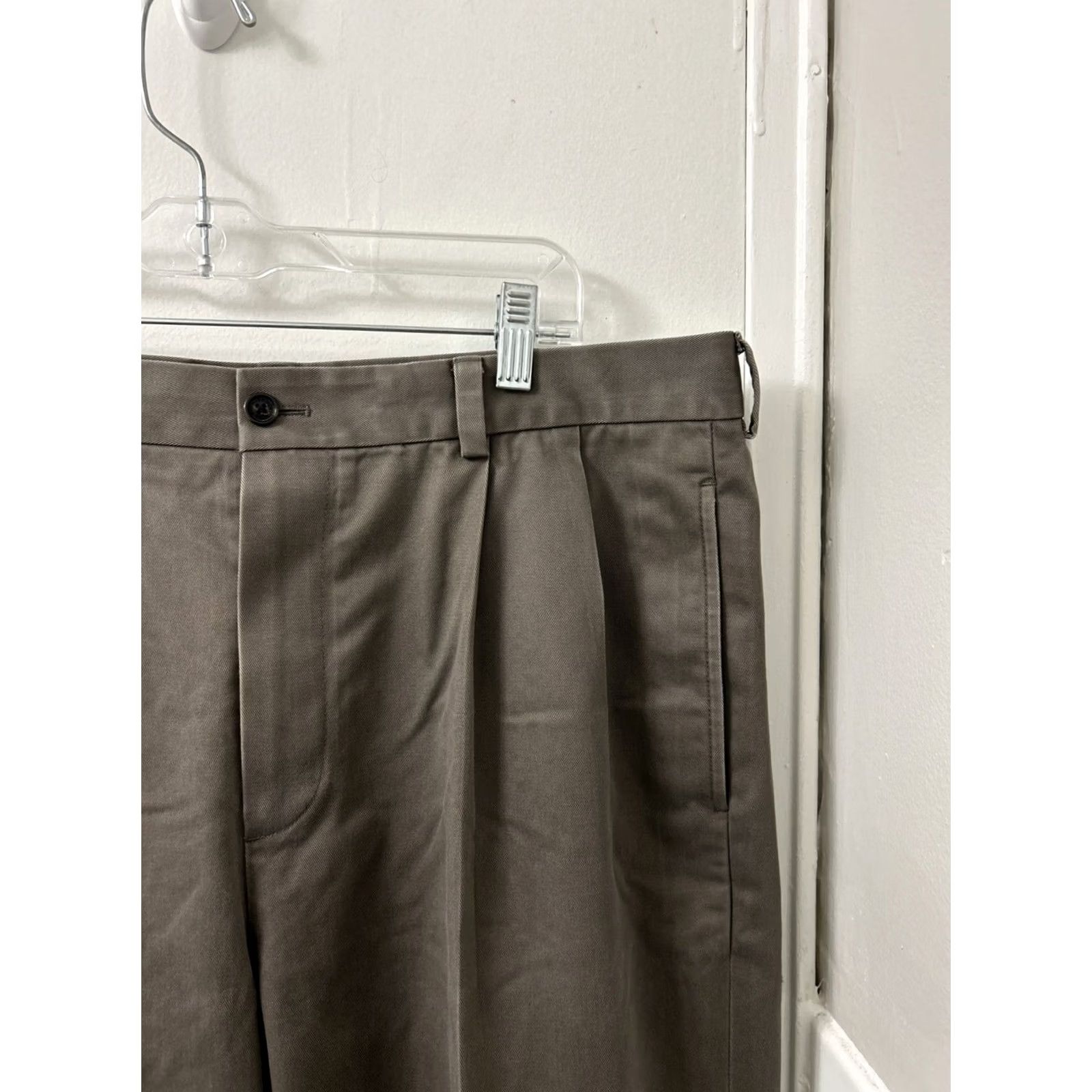 Brooks Brothers Brooks Brothers Pants Mens 36x34 Gray Advantage Elliot Chino Pleated Straight Leg Zip Casual Cotton Spandex Stretch 34 Inseam Size US 36 / EU 52 - 4 Thumbnail