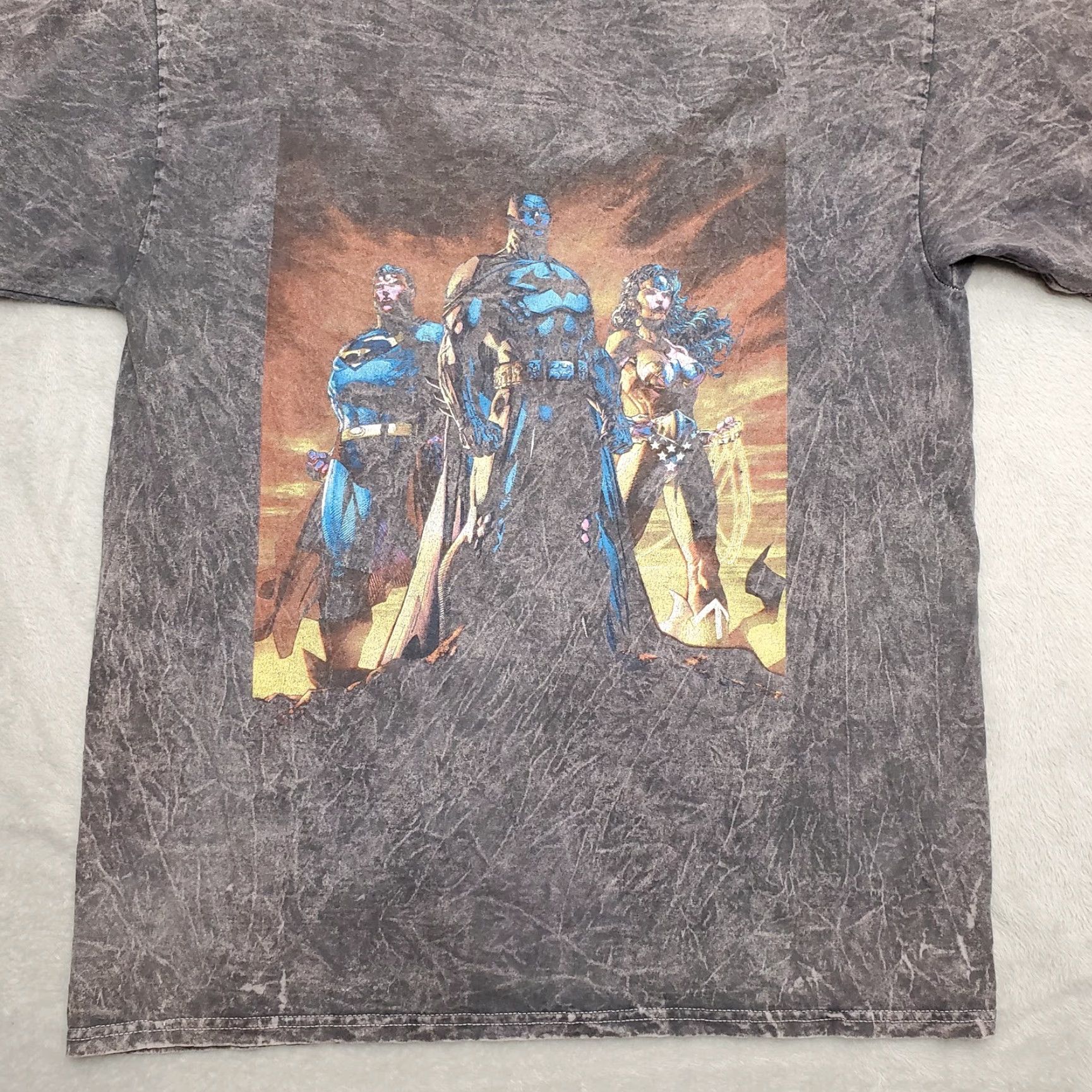 DC Comics DC Comics Shirt Mens Large Gray Justice League Batman Superman Wonder Woman Shirt Mens L Gray Justice League Batman Superman Wonder Woman Size US L / EU 52-54 / 3 - 3 Thumbnail
