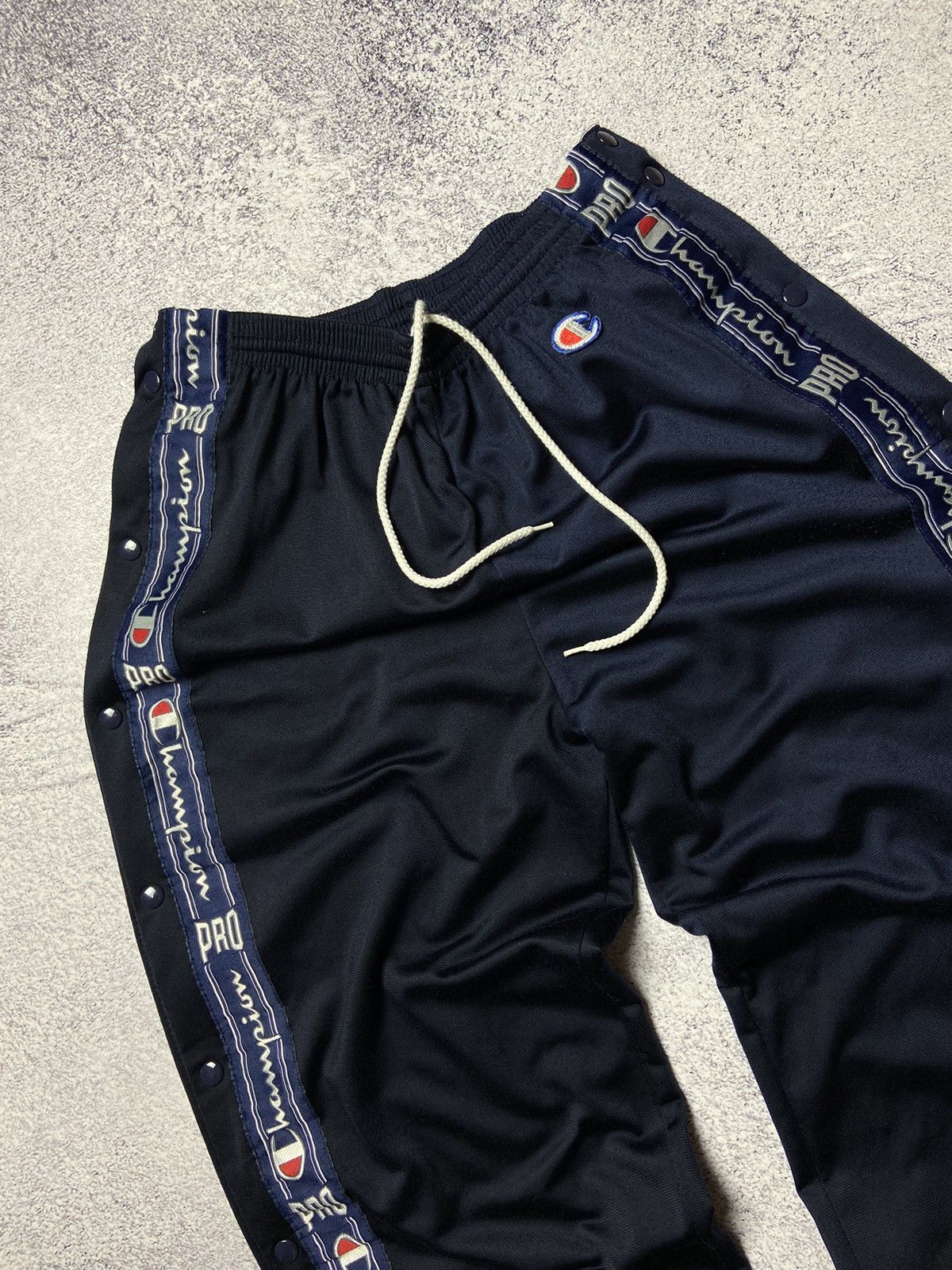 Champion Vintage Champion Sweatpants Logo Stripes Hype Street Style Size US 30 / EU 46 - 3 Thumbnail
