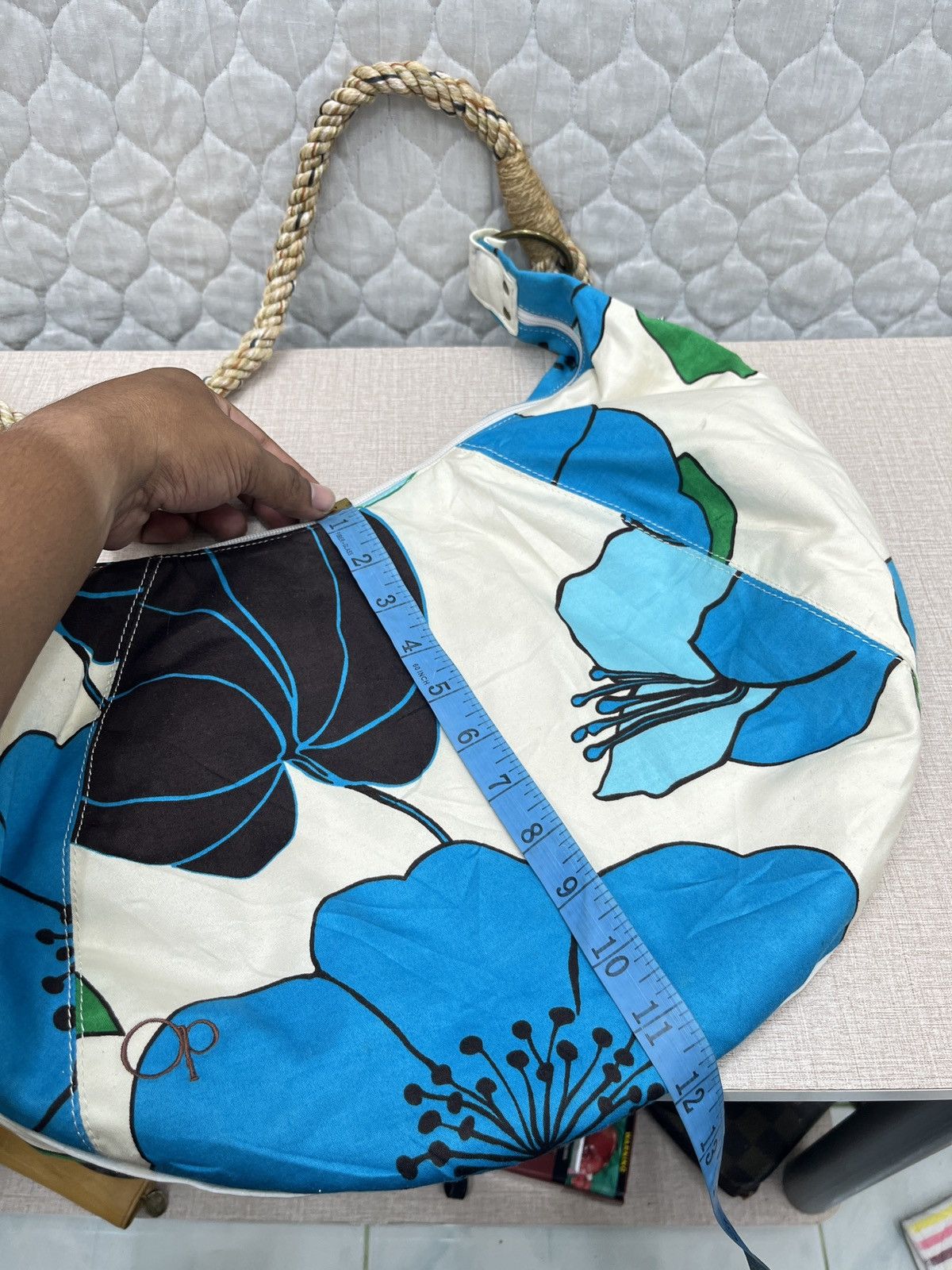 Ocean Pacific 🔥🔥🔥STEALS OCEAN PACIFIC FLORAL SLING BAG Size ONE SIZE - 21 Thumbnail