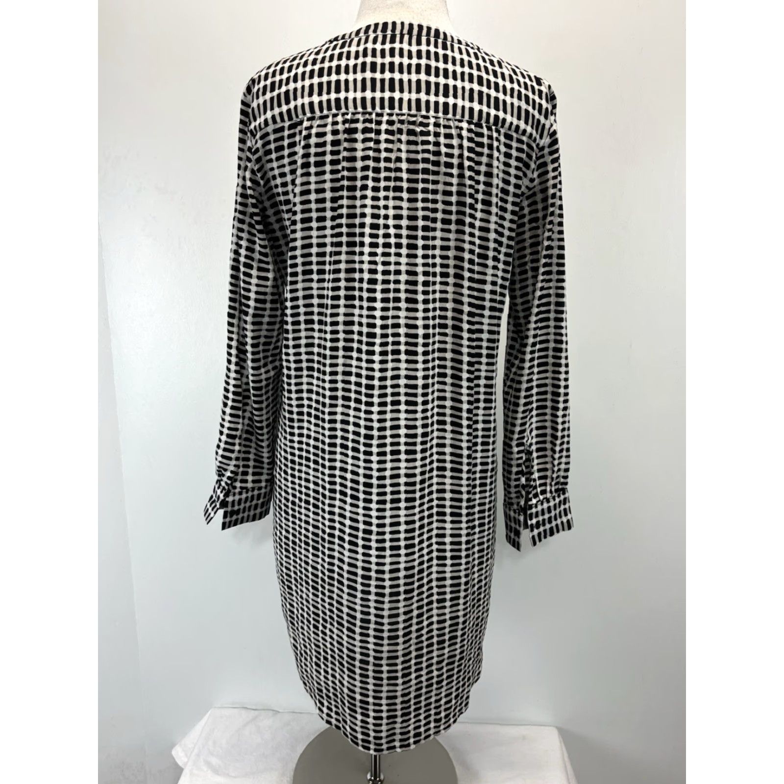 Loft VINTAGE not specified; use: LOFT Shift Dress Women S Black Check Knee Length Long Sleeve Size S / US 4 / IT 40 - 3 Thumbnail