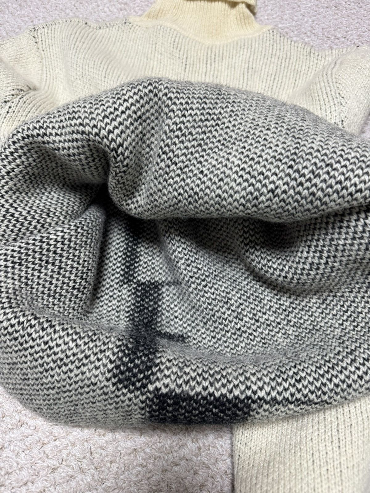 Raf Simons A/W 2003 "Closer" Bauhaus Intarsia Knit Turtleneck Size US M / EU 48-50 / 2 - 4 Thumbnail