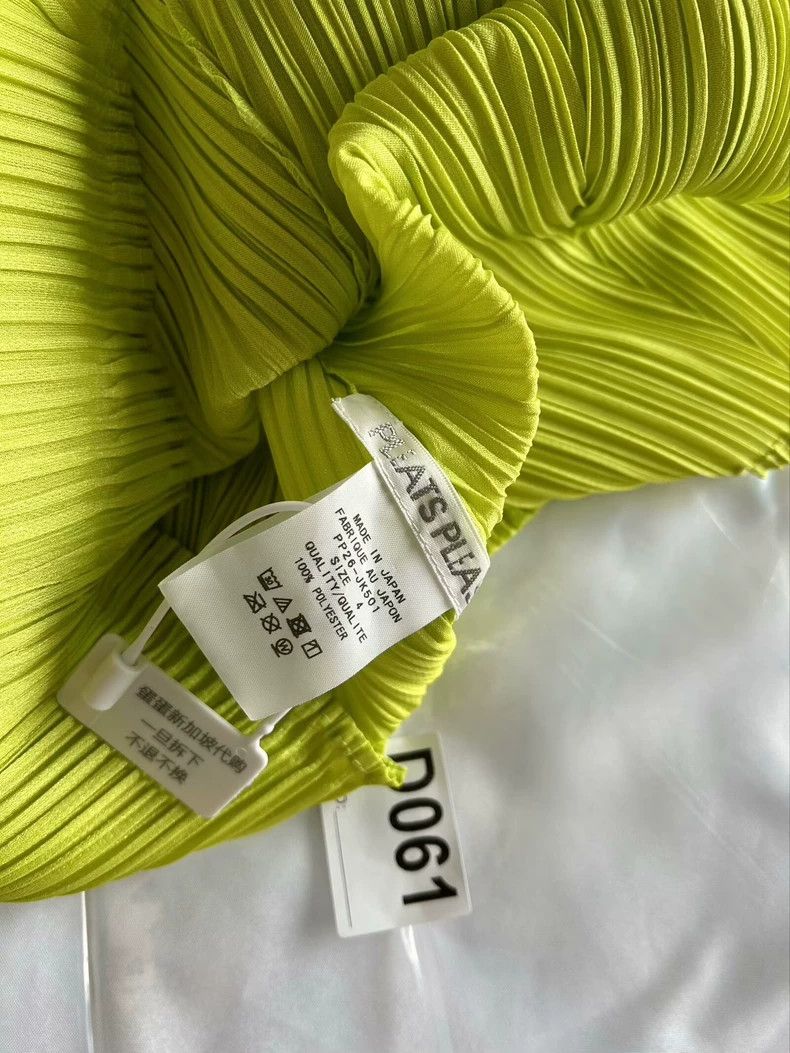 Issey Miyake Issey Miyake size:4 Fruit green semi-high neck short-sleev Size S / US 4 / IT 40 - 3 Thumbnail