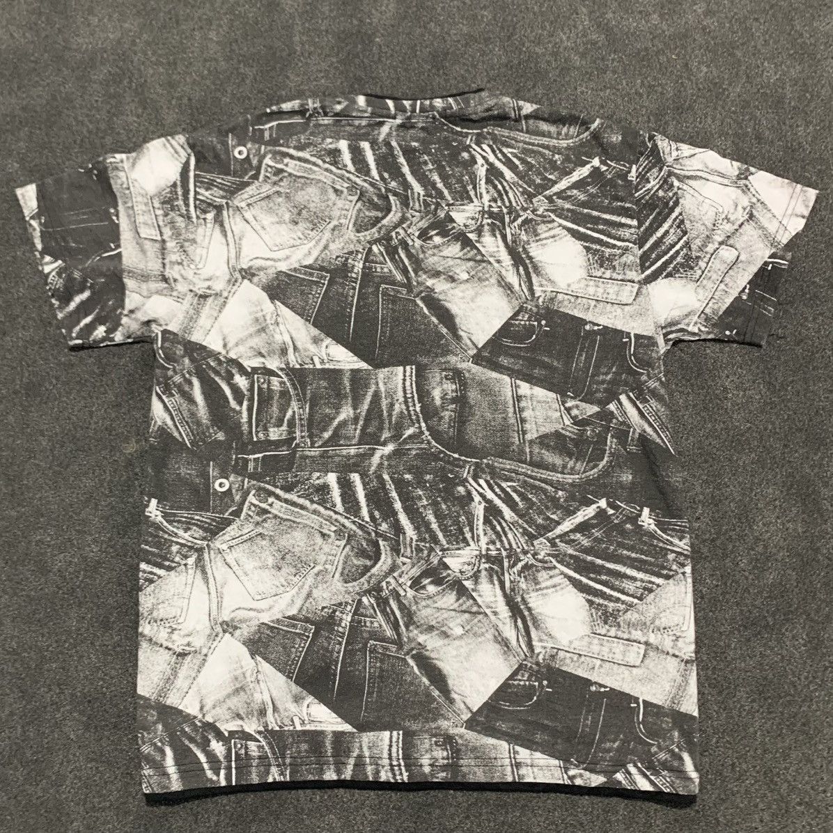 Japanese Brand Vintage y2k ‘Disappea Bent of Art’ Tshirt Size US L / EU 52-54 / 3 - 7 Thumbnail