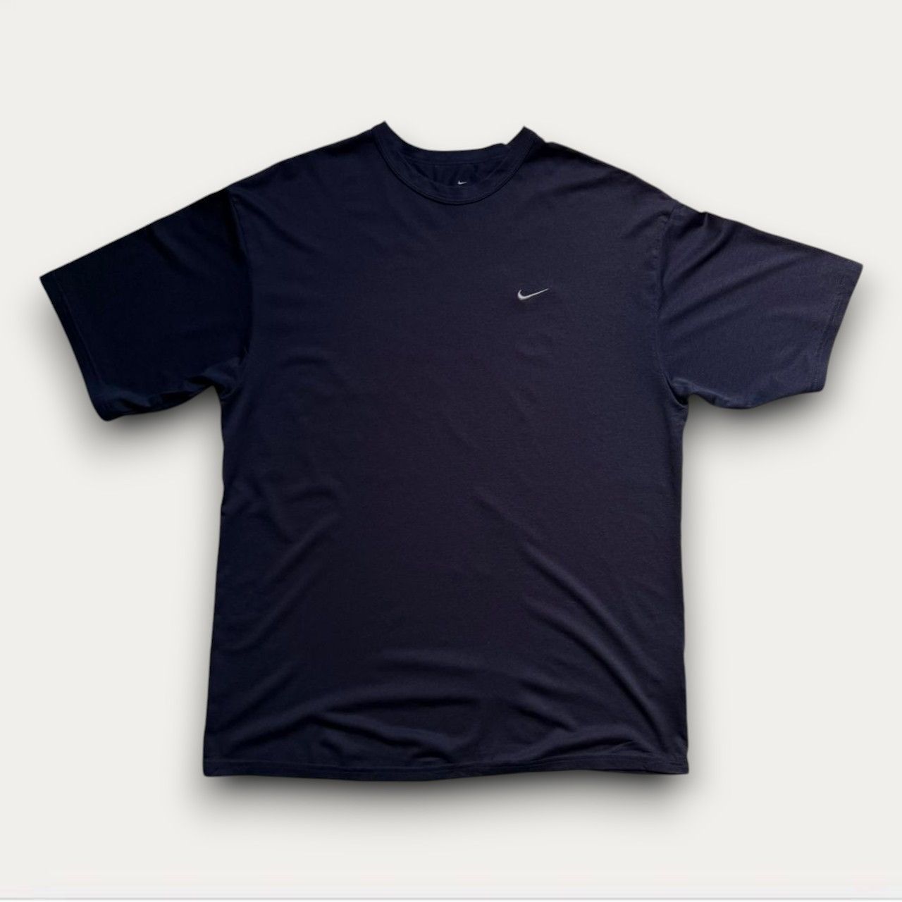 Nike Vintage Nike Tiny Swoosh T-Shirt Size US M / EU 48-50 / 2 - 1 Thumbnail