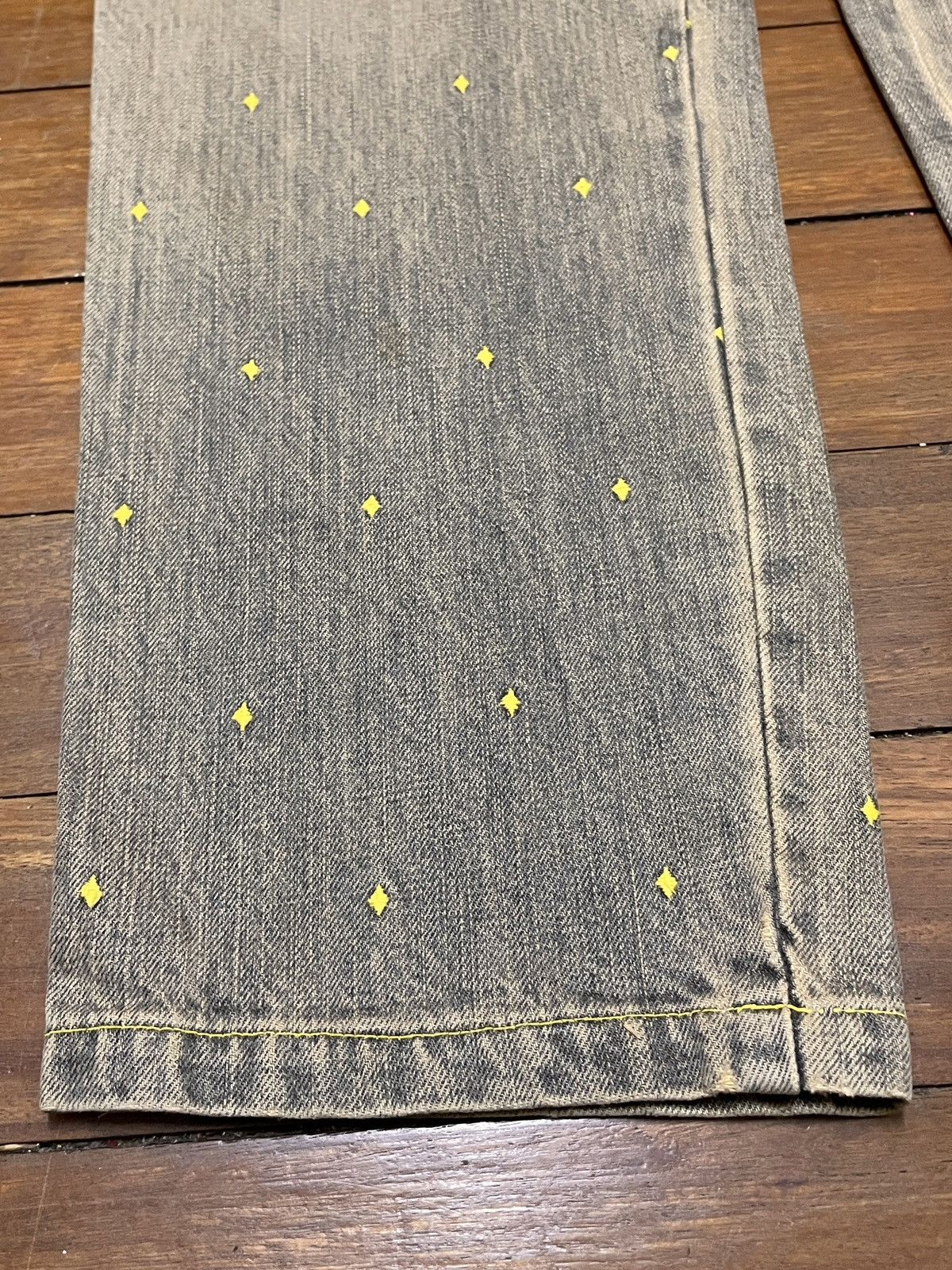 Undercover SS02 Very Rare Undercover The Illusion of Haze Diamond Jeans Size US 29 - 5 Thumbnail