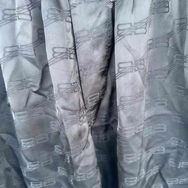 Balenciaga Balenciaga size 46 Crinkled slogan full-print shorts Size US 30 / EU 46 - 3 Thumbnail