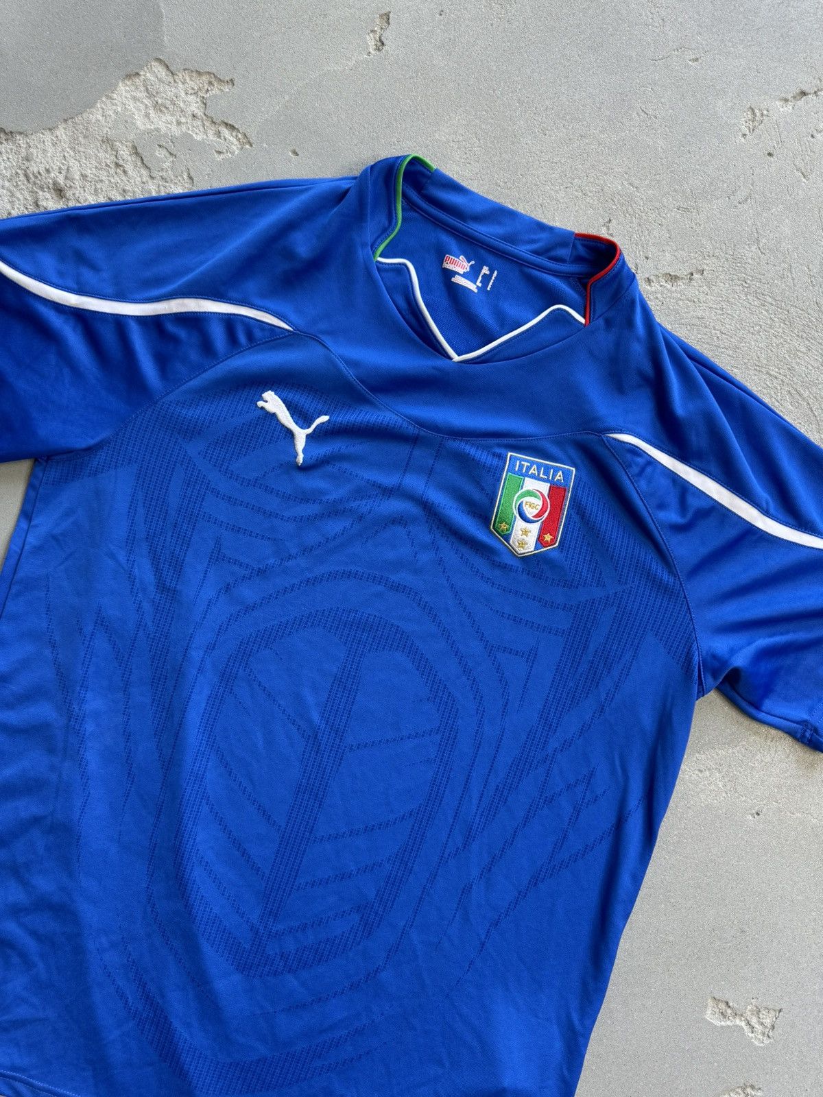Puma × Vintage Vintage puma Italy soccer jersey Italia size L Size US L / EU 52-54 / 3 - 3 Thumbnail