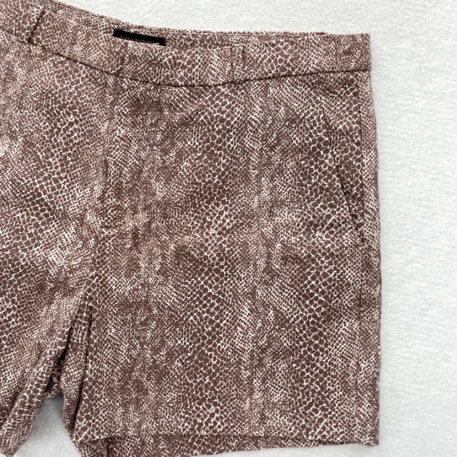 Banana Republic Banana Republic Shorts Women's 14 Brown Snakeskin Print Stretch Fabric Casual Size 36" / US 14 / IT 50 - 3 Thumbnail