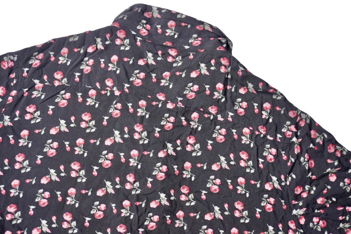 Stussy Stussy button up rayon red roses full printed rare piece Size US L / EU 52-54 / 3 - 4 Thumbnail