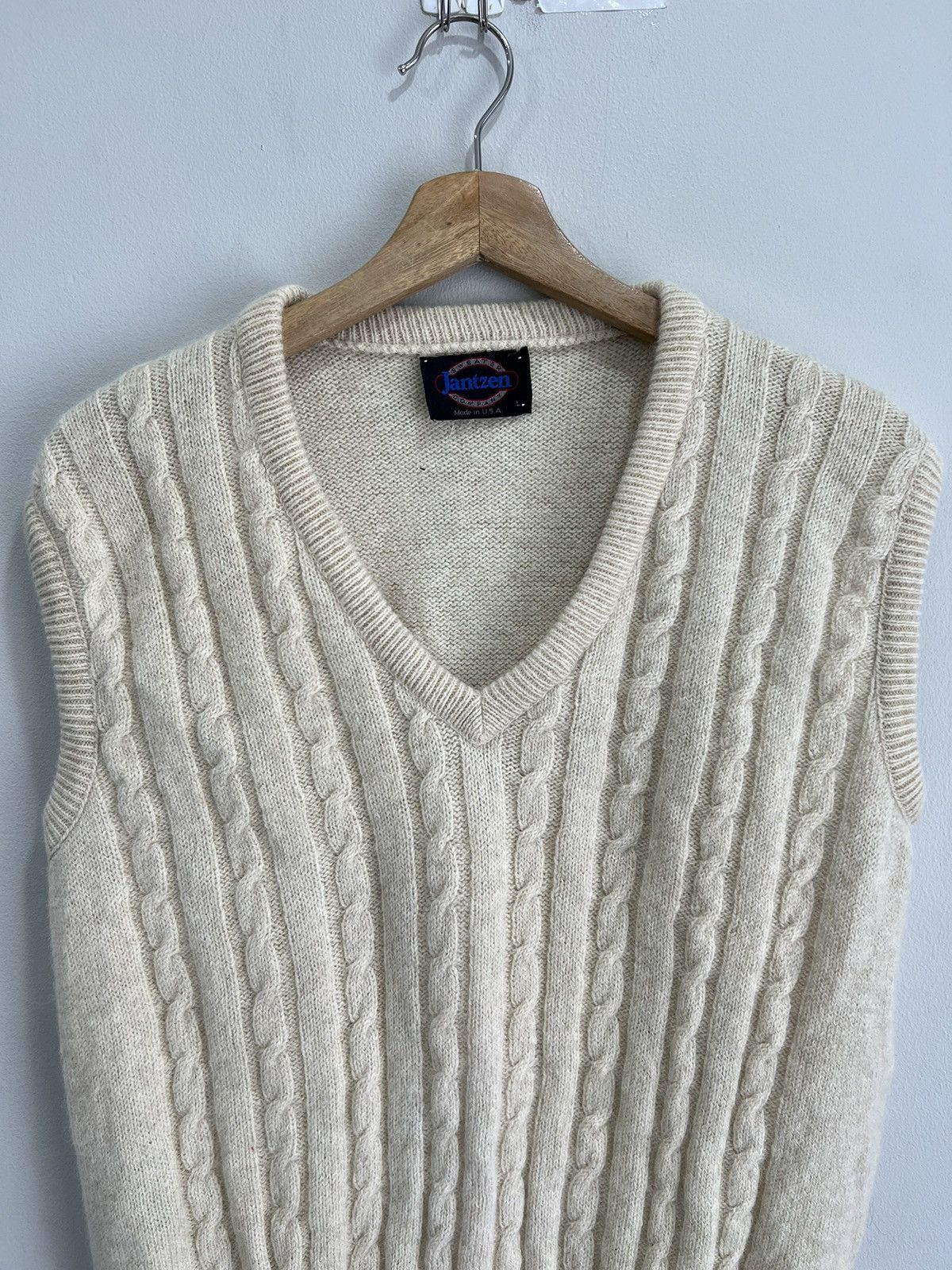 Jantzen Vintage Janzten Sleeveless Cable Knit Sweater vest Size US L / EU 52-54 / 3 - 2 Thumbnail